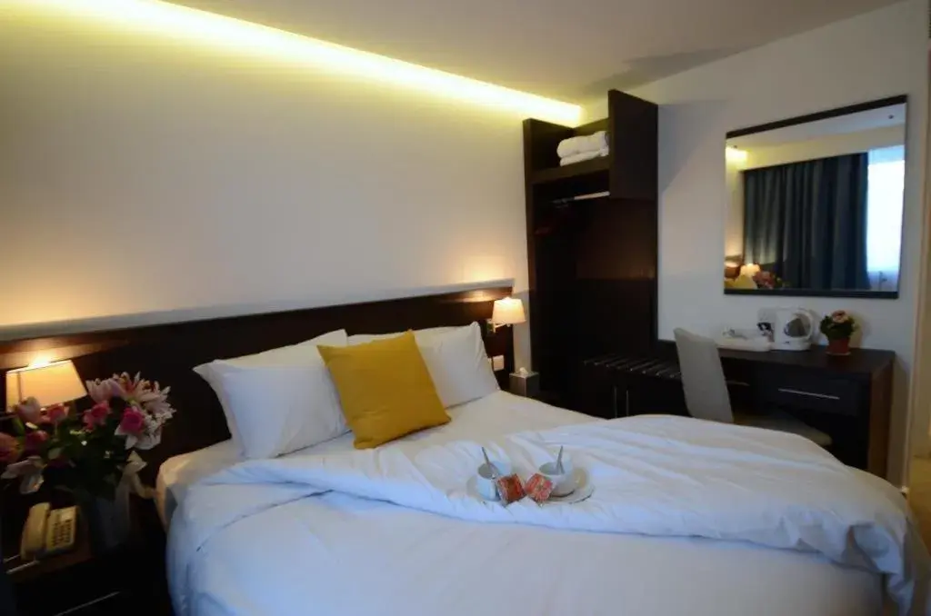 Bed in Pelican London Hotel and Residence Bed in Pelican London Hotel and Residence