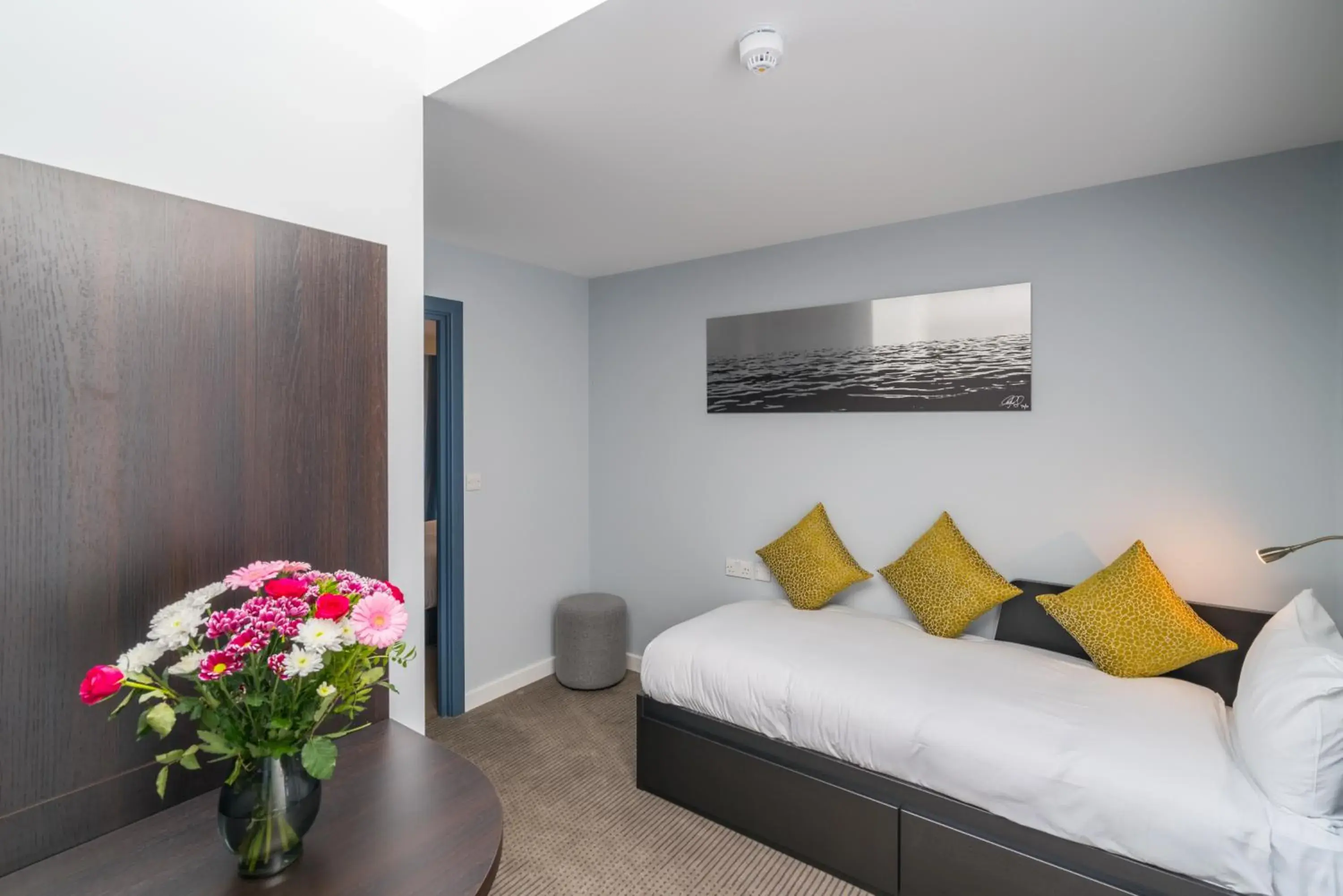 Bed in Pelican London Hotel and Residence Bed in Pelican London Hotel and Residence