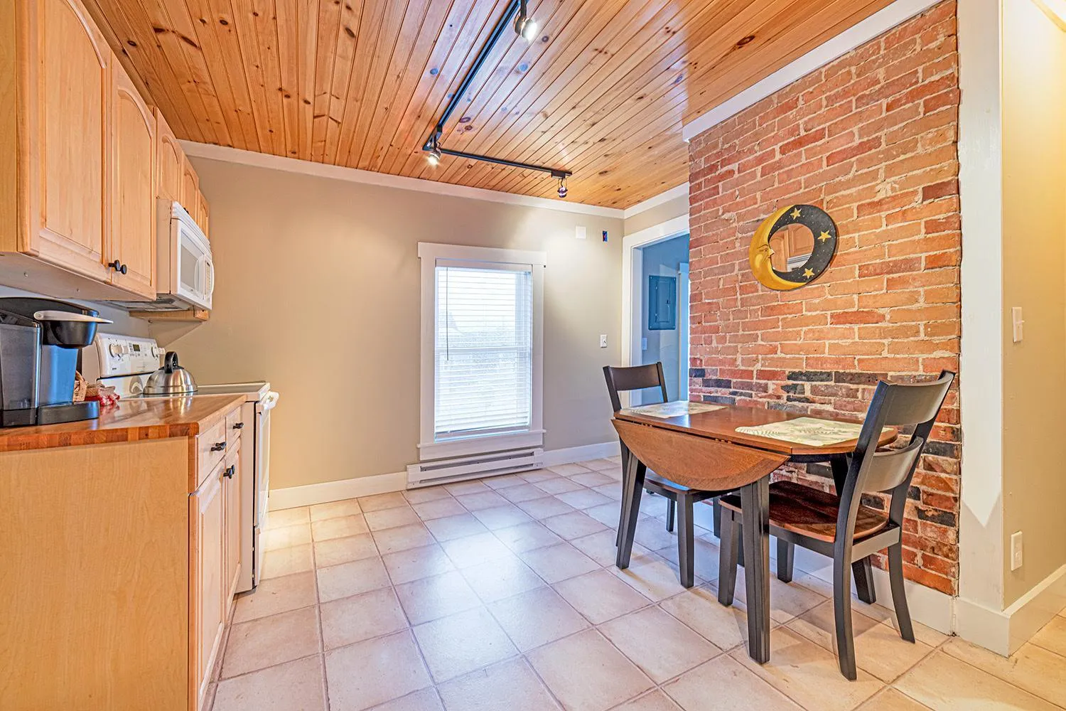 Strictly Moose Luxury Vacation Suites