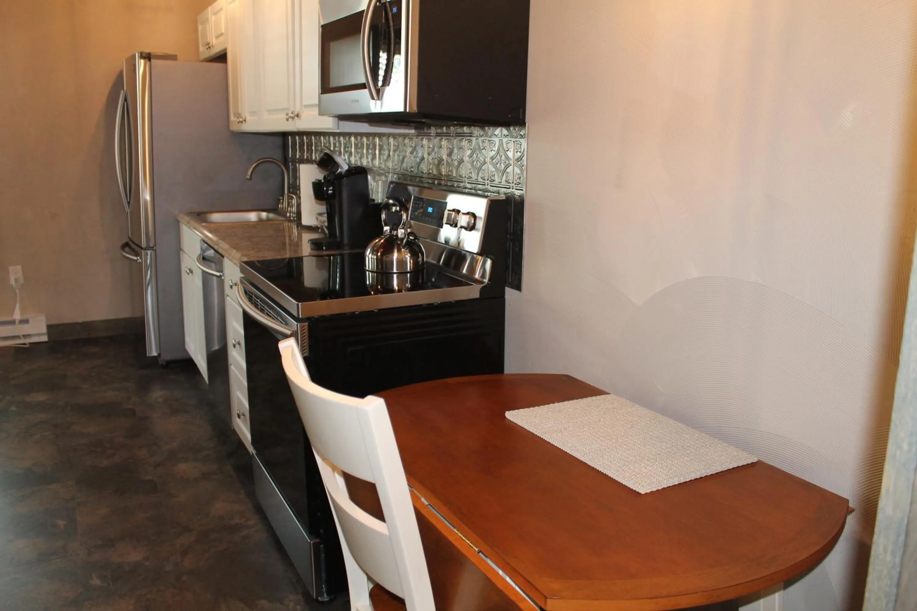 Dining area in Strictly Moose Luxury Vacation Suites