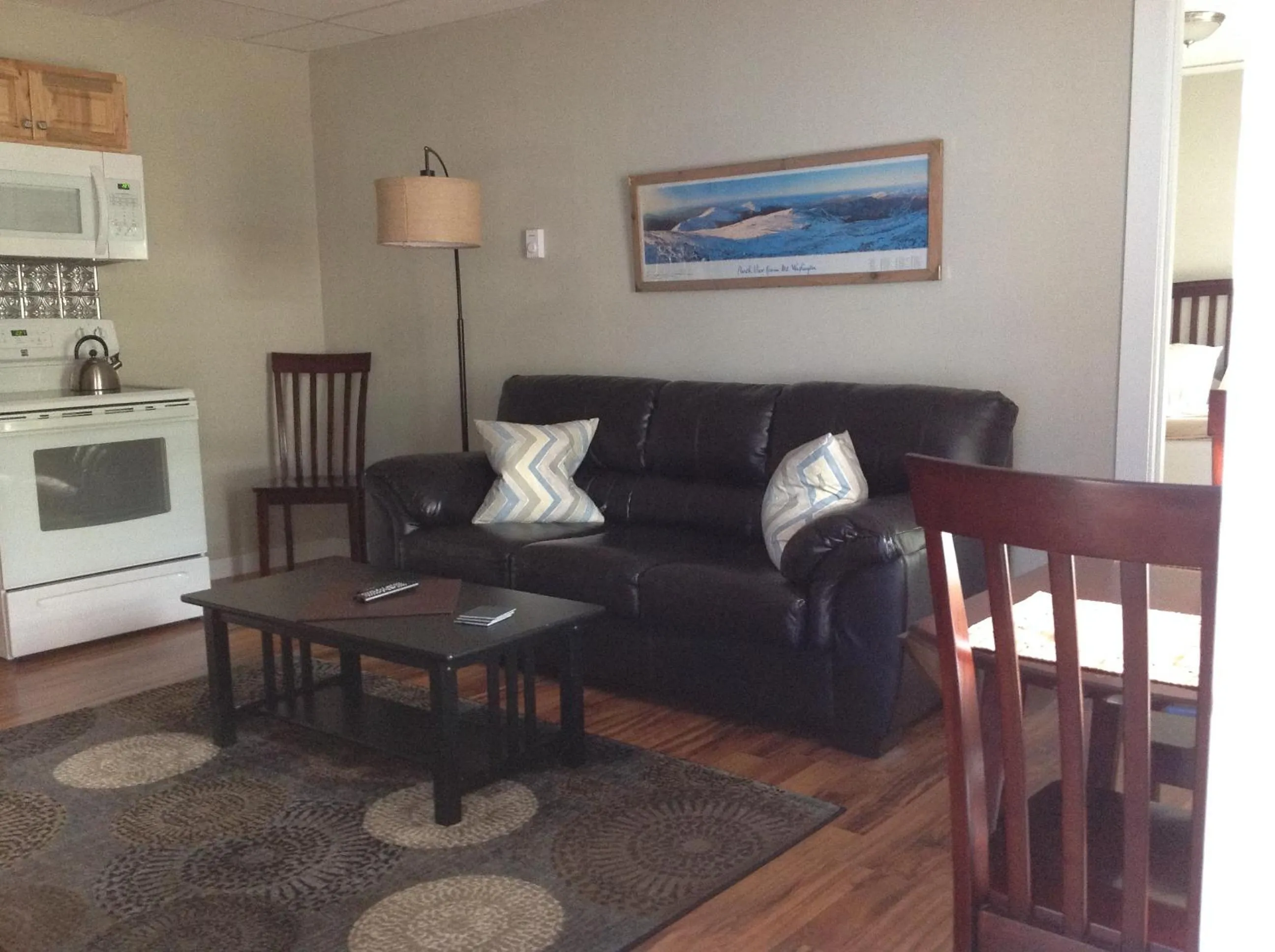 Living room in Strictly Moose Luxury Vacation Suites