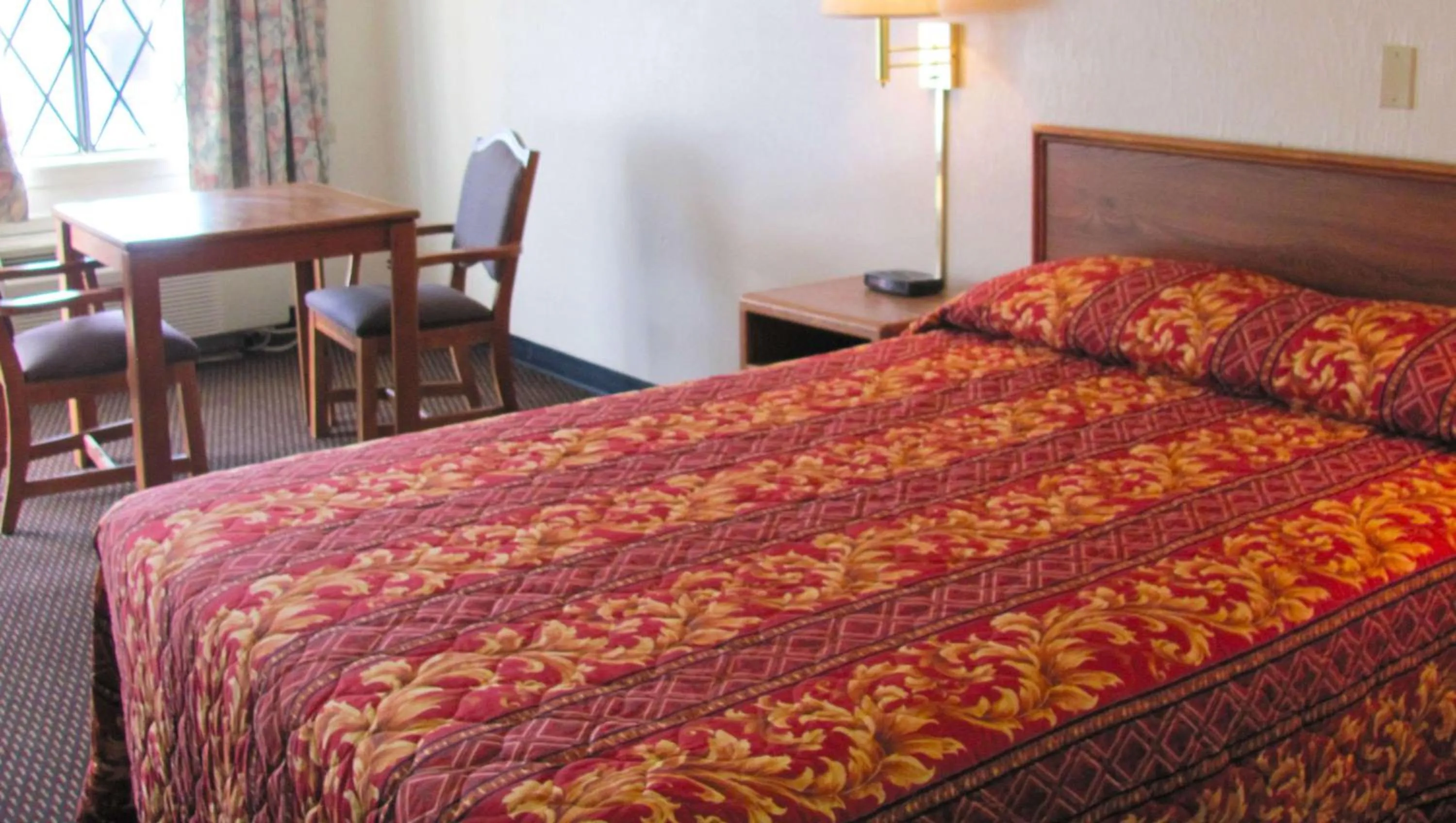 Photo of the whole room, Bed in M Star Columbus North