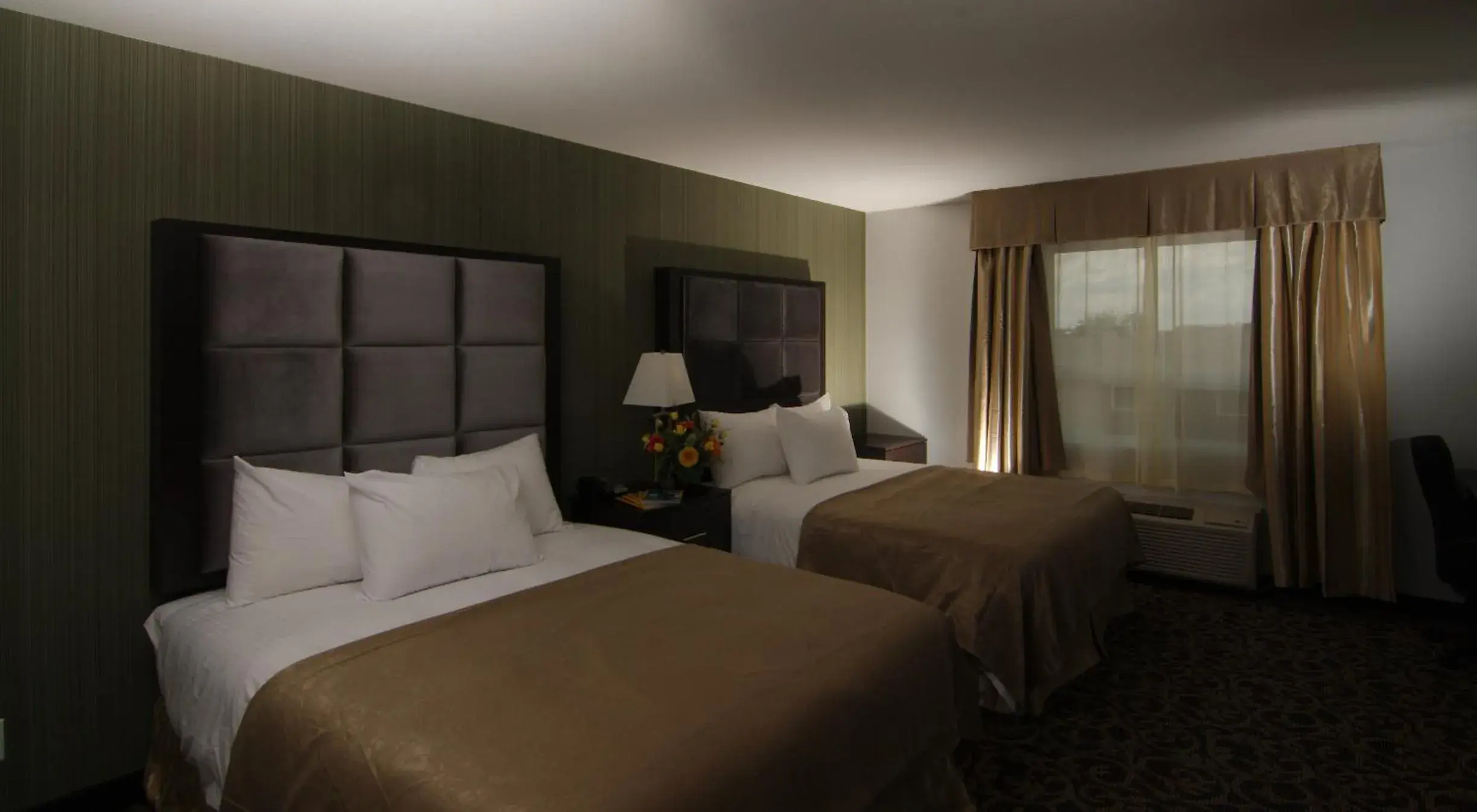 Bedroom, Bed in Paradise Inn and Suites Redwater Bedroom, Bed in Paradise Inn and Suites Redwater