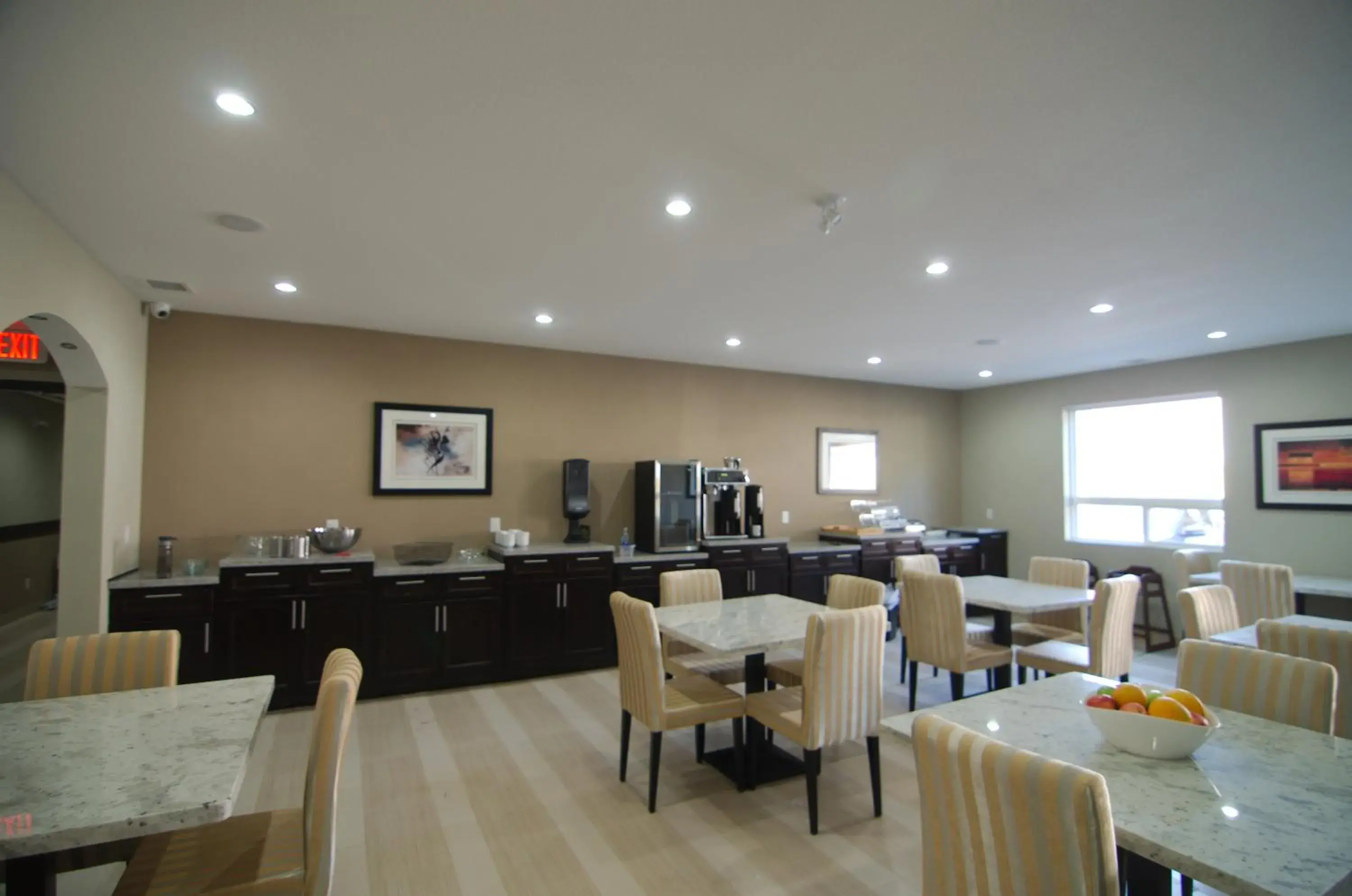 Restaurant/places to eat in Paradise Inn and Suites Redwater Restaurant/places to eat in Paradise Inn and Suites Redwater