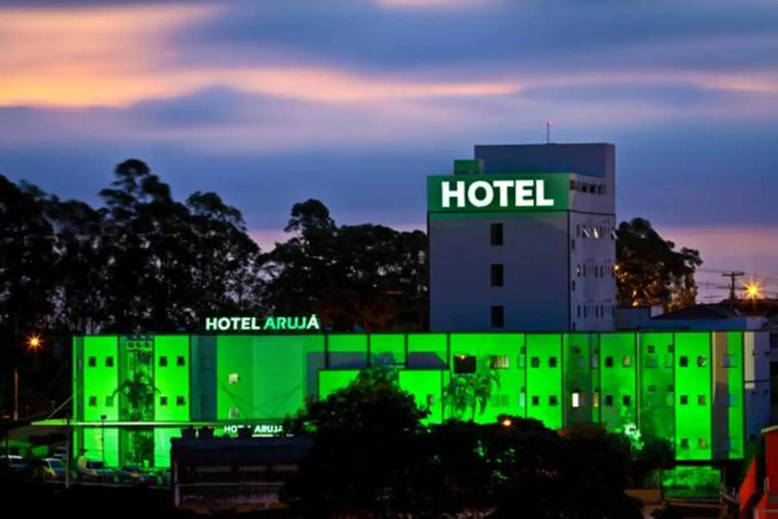 Property building in Hotel Arujá Property building in Hotel Arujá