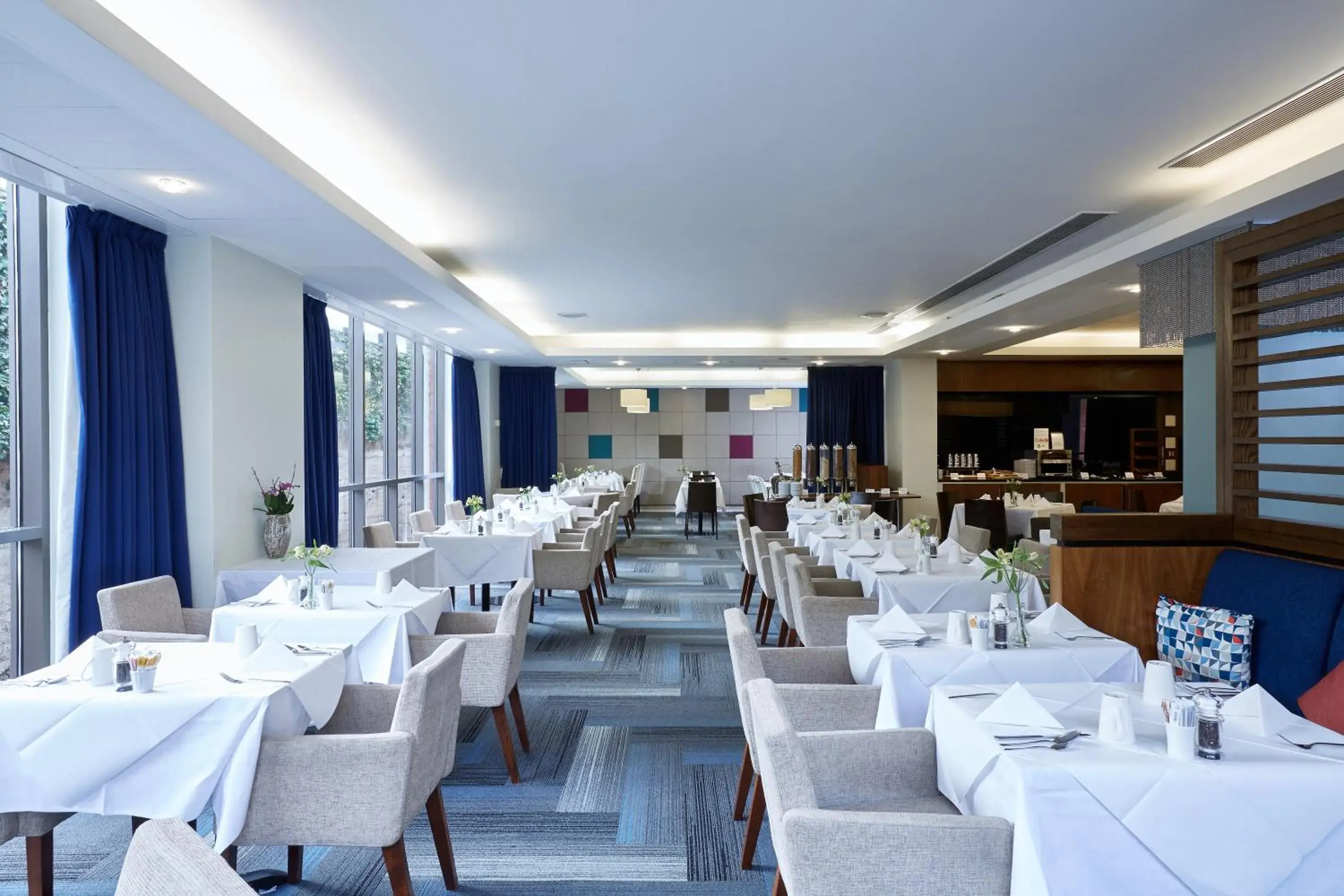 Restaurant/places to eat in Stamford Bridge Hotel London Restaurant/places to eat in Stamford Bridge Hotel London