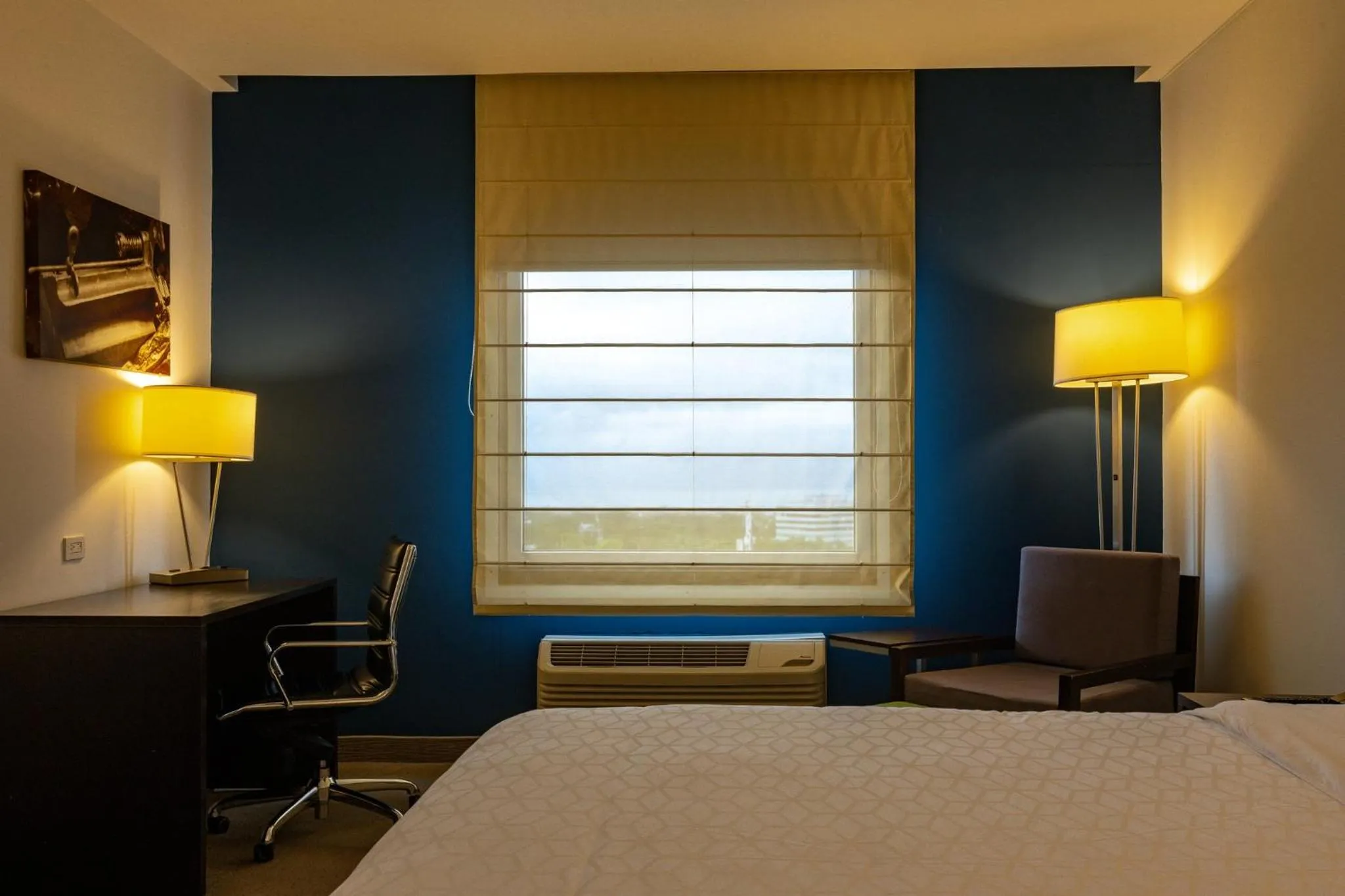 Photo of the whole room, Bed in Holiday Inn Express Managua by IHG