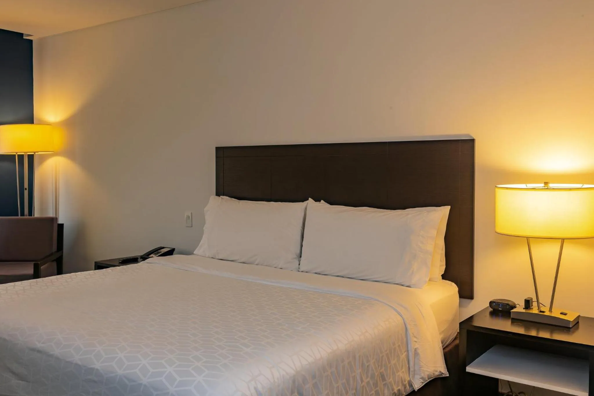 Photo of the whole room, Bed in Holiday Inn Express Managua by IHG