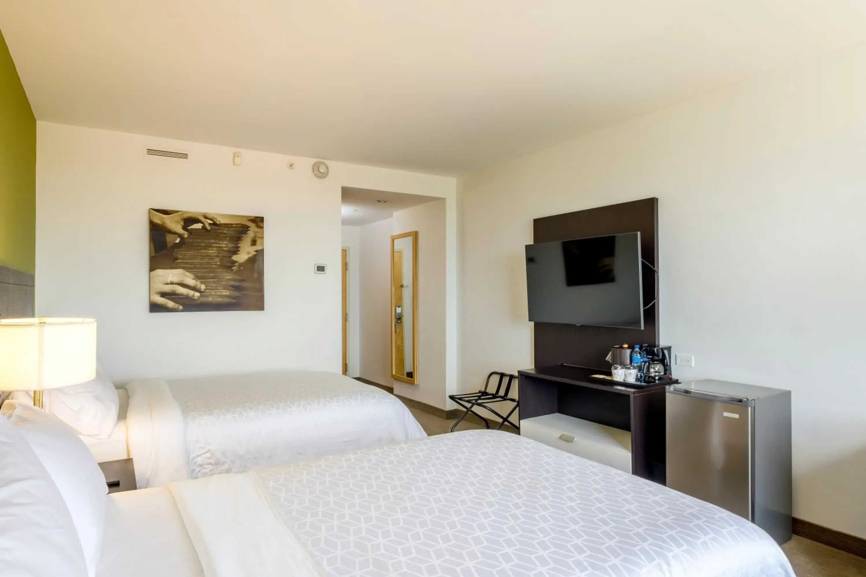 Standard Double Room with Two Double Beds - single occupancy in Holiday Inn Express Managua by IHG Standard Double Room with Two Double Beds - single occupancy in Holiday Inn Express Managua by IHG