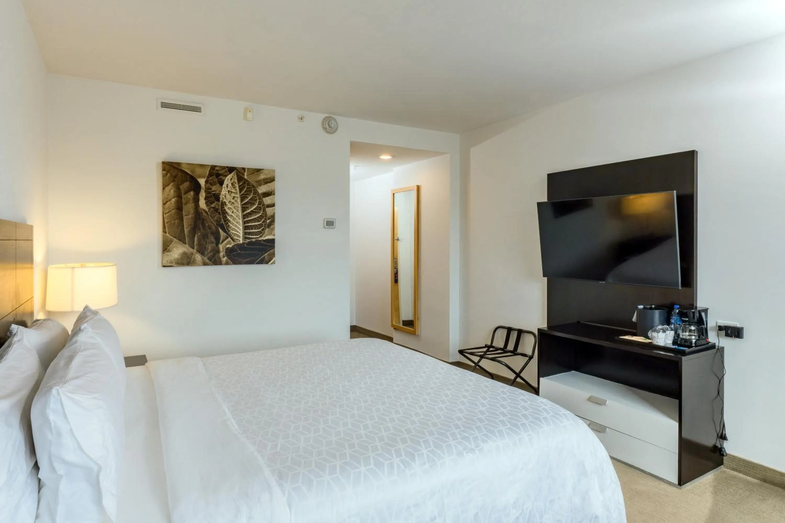 Bedroom, Bed in Holiday Inn Express Managua by IHG