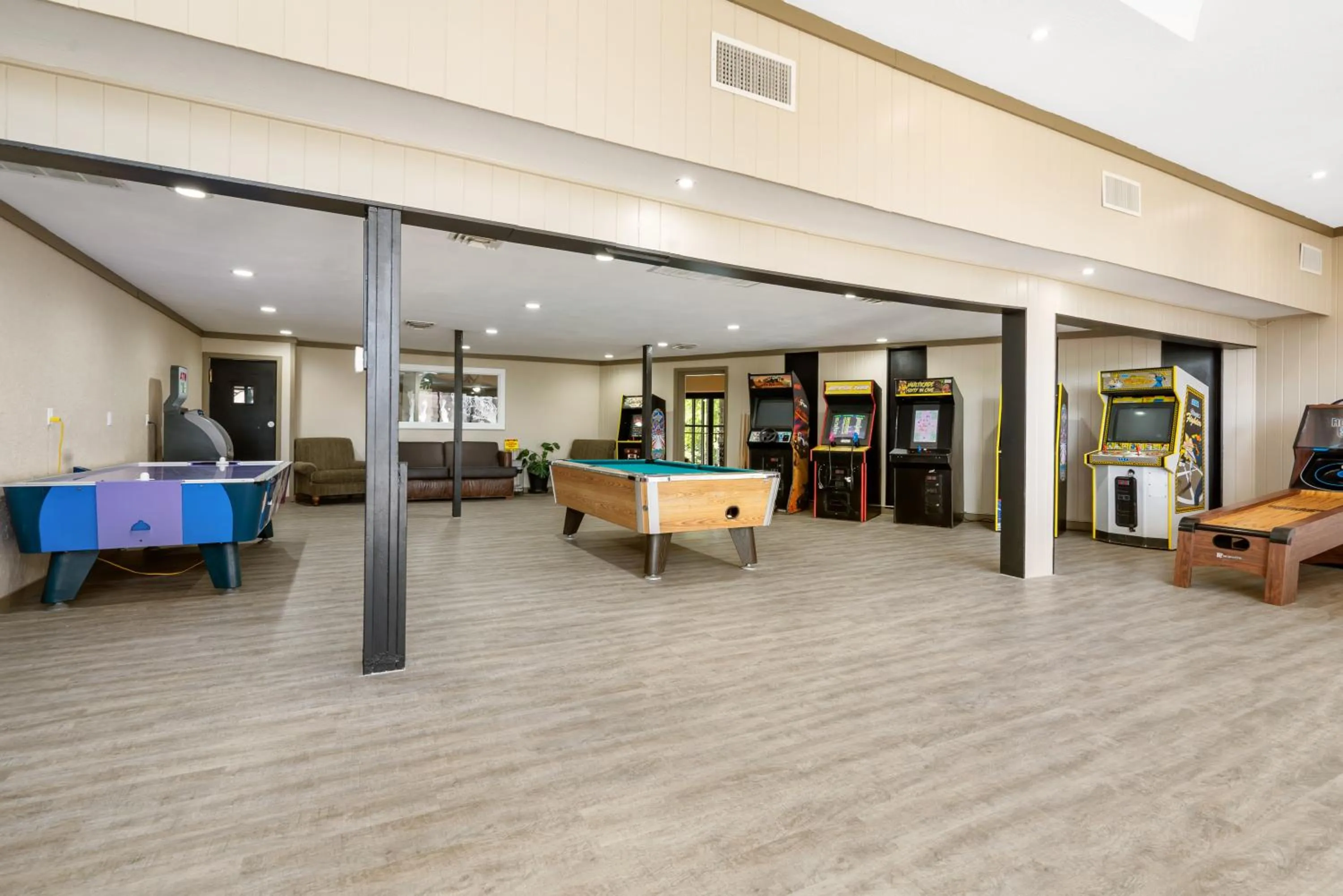 Game Room in Rock Lane Resort & Marina