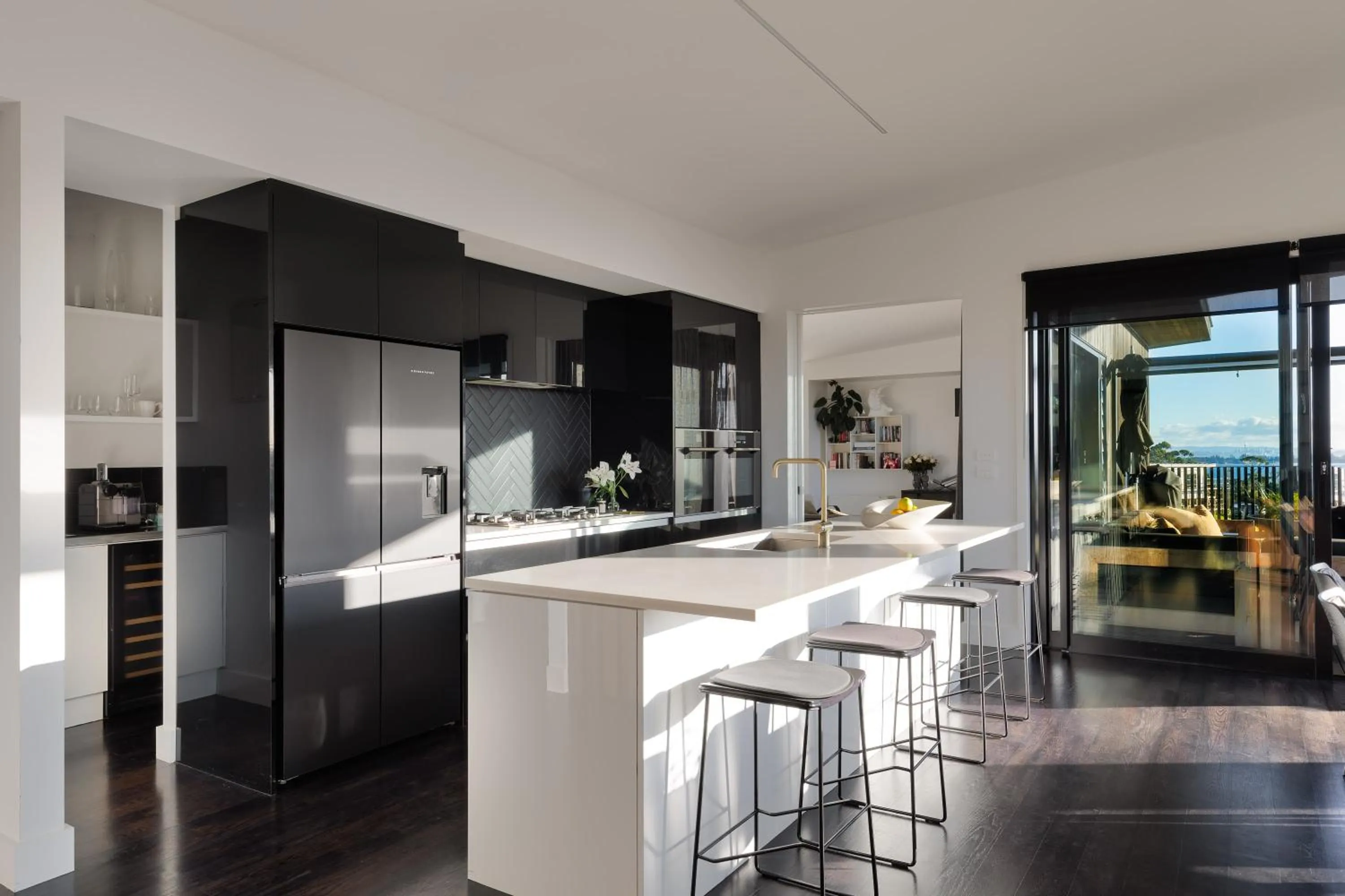 Kitchen or kitchenette in Cable Bay Views