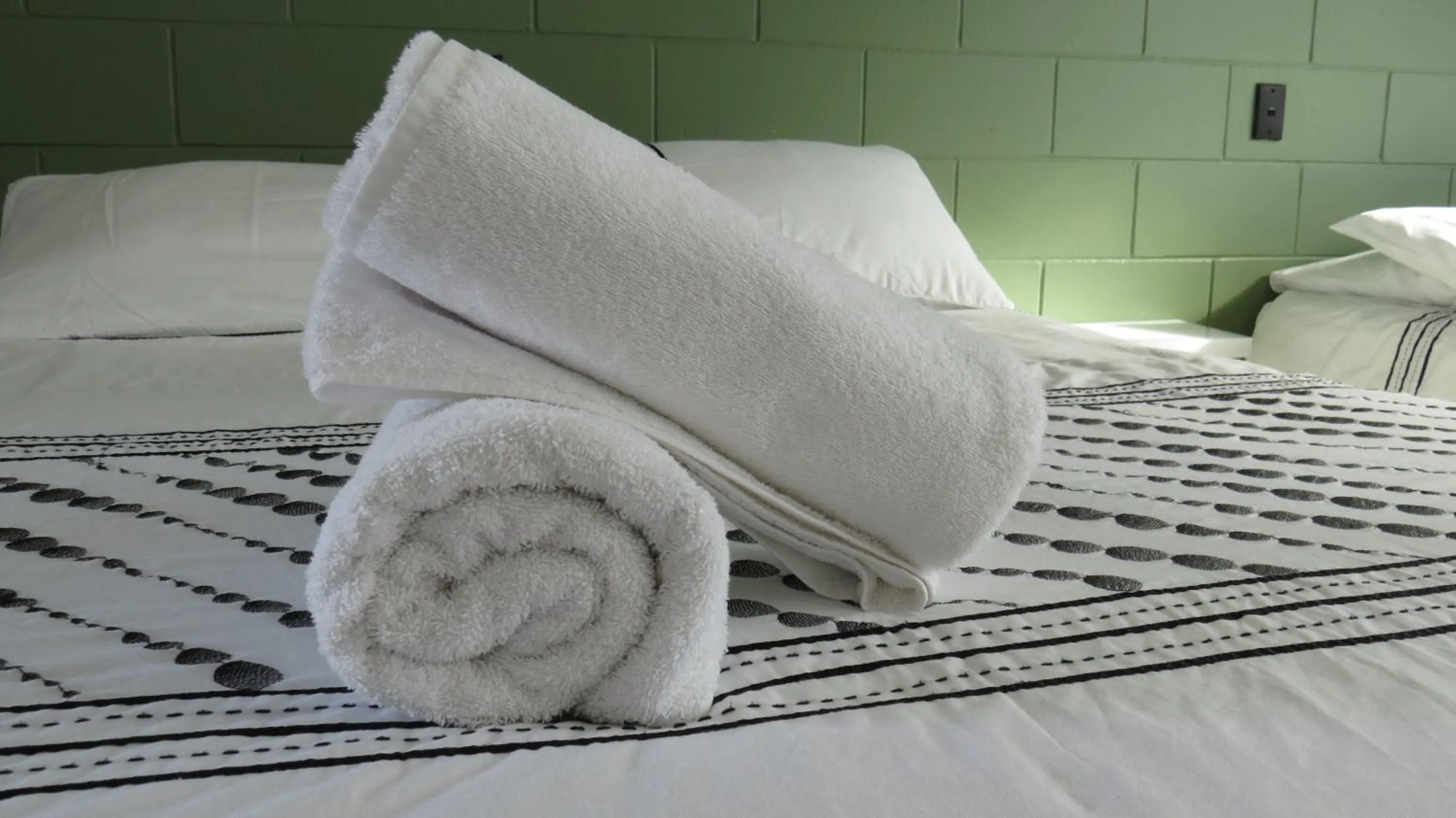 Bed in Kuirau Park Motor Lodge- Thermal Mineral pool