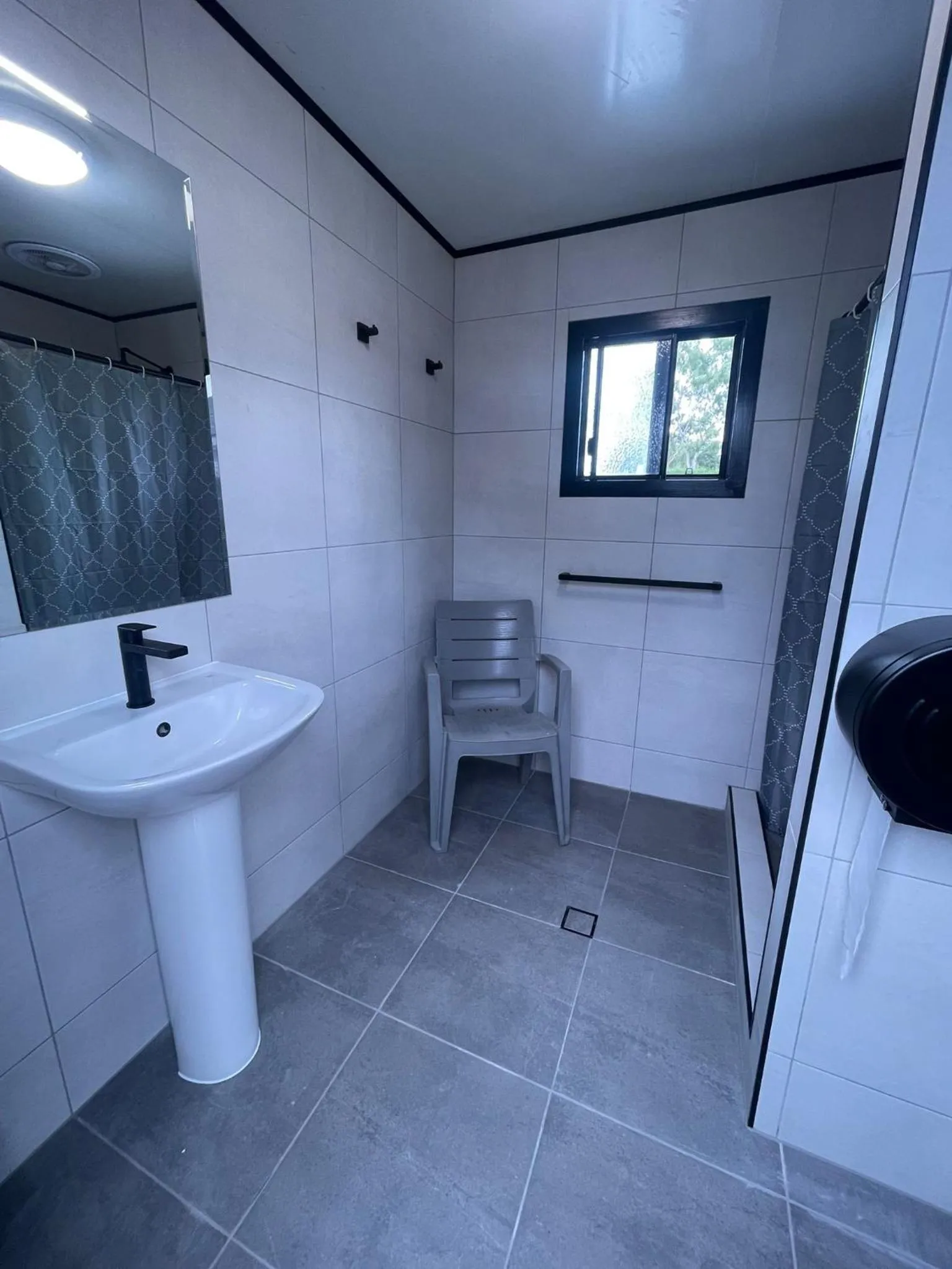 Shower in Mycow Accommodation Mackay