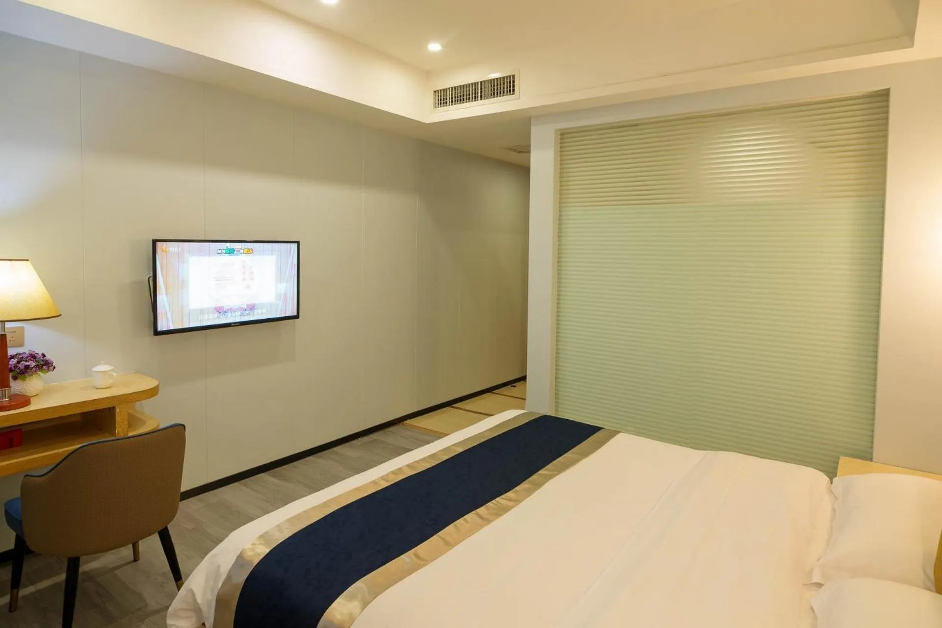 Green Island Holiday Hotel