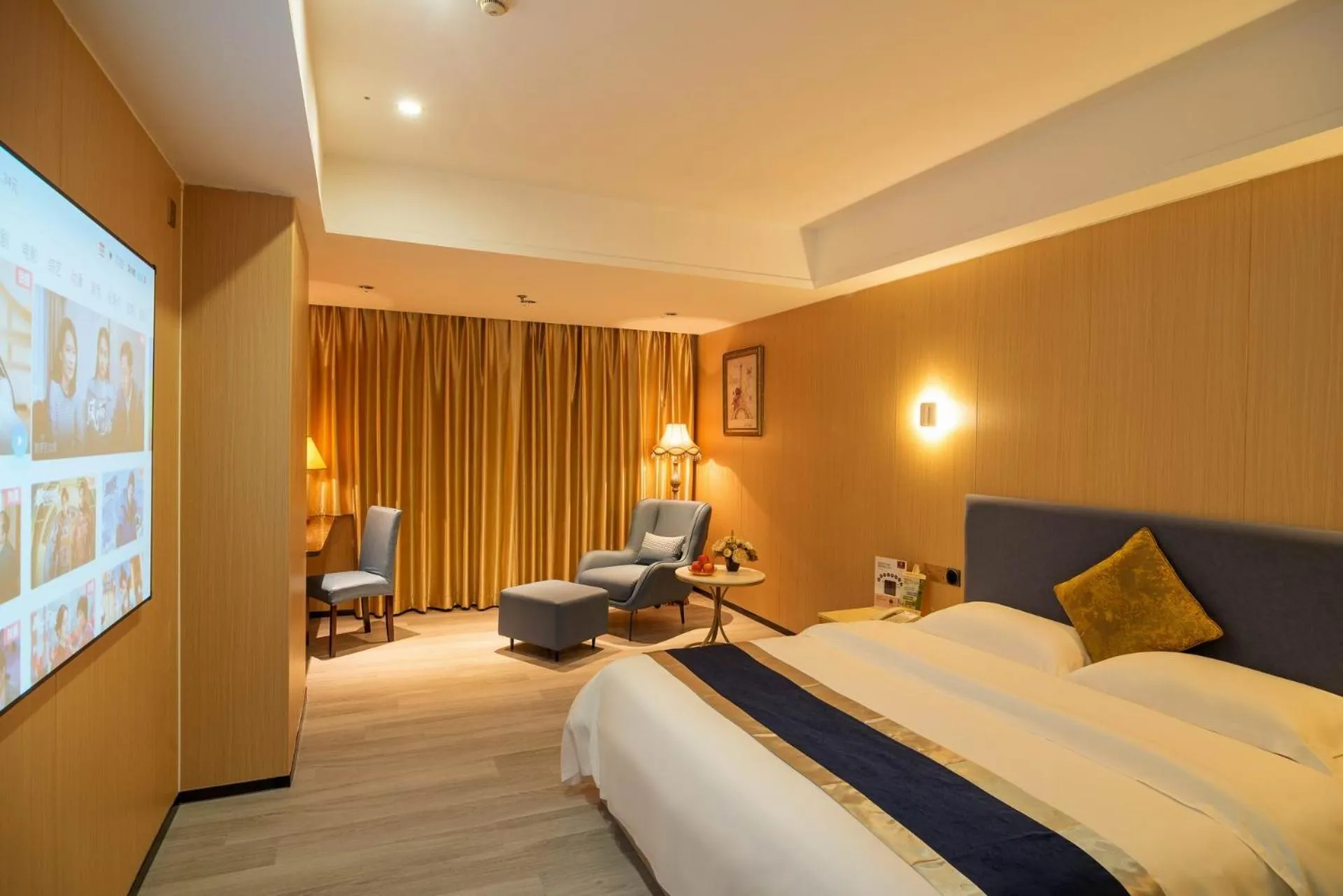 Green Island Holiday Hotel