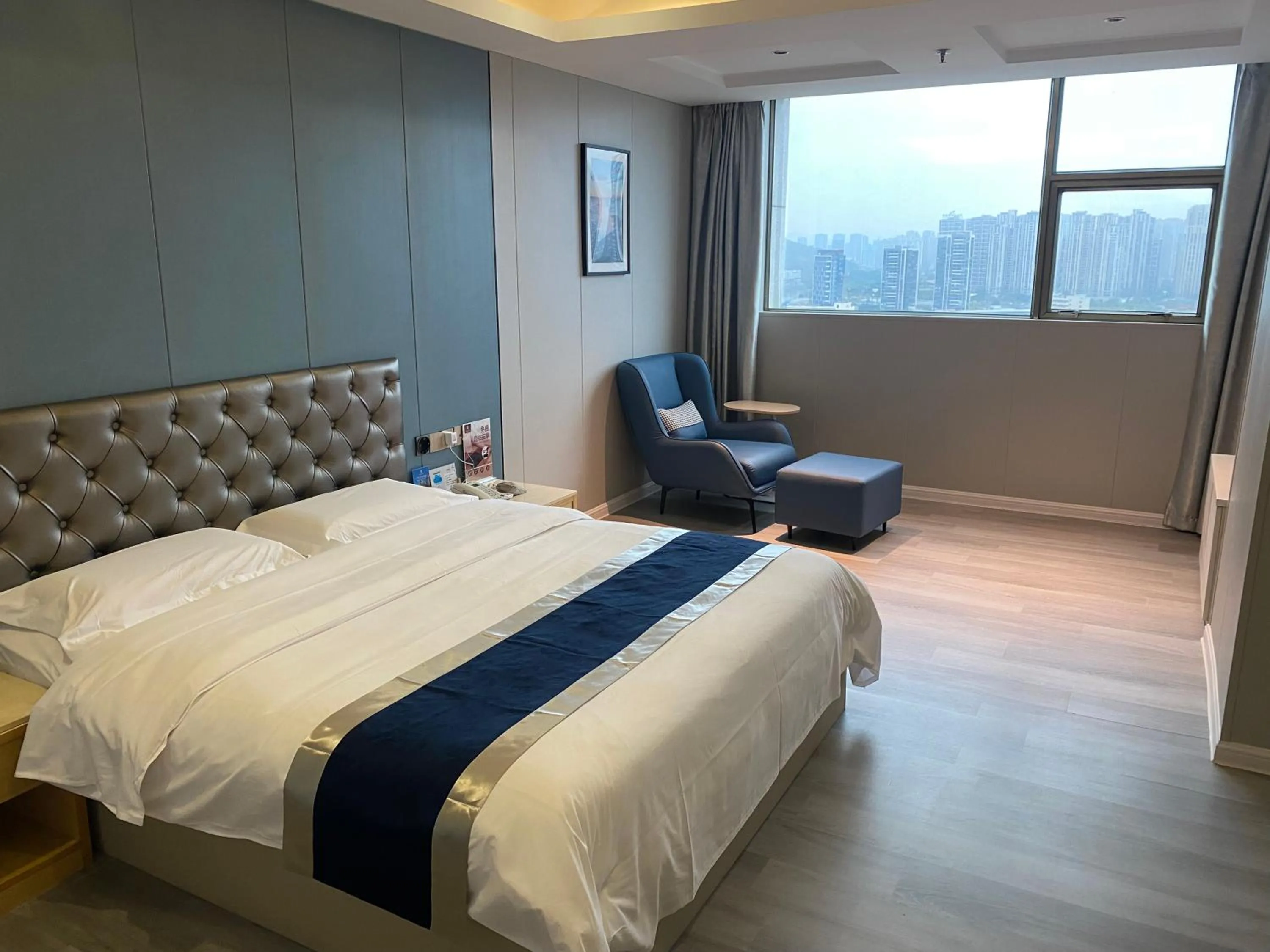 Green Island Holiday Hotel