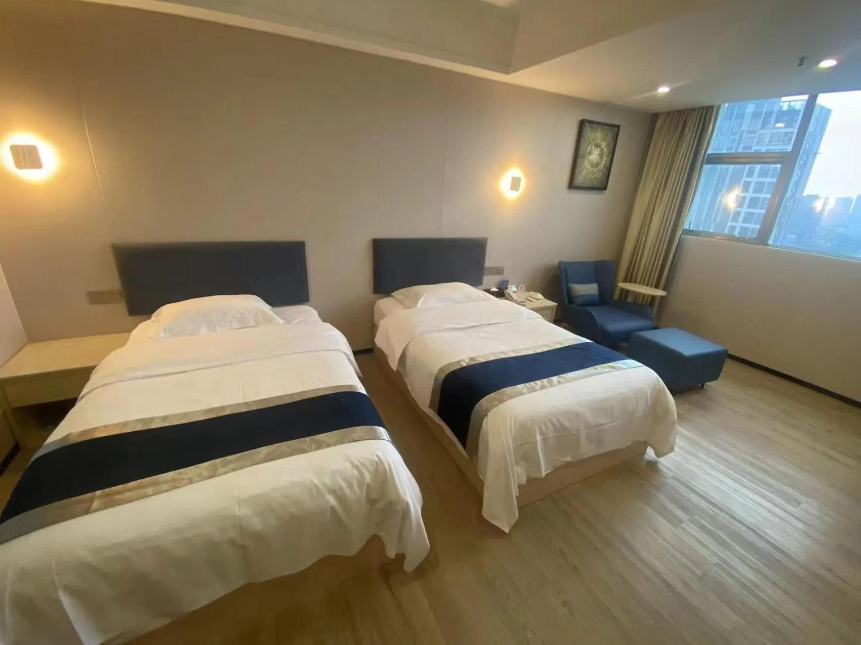 Green Island Holiday Hotel