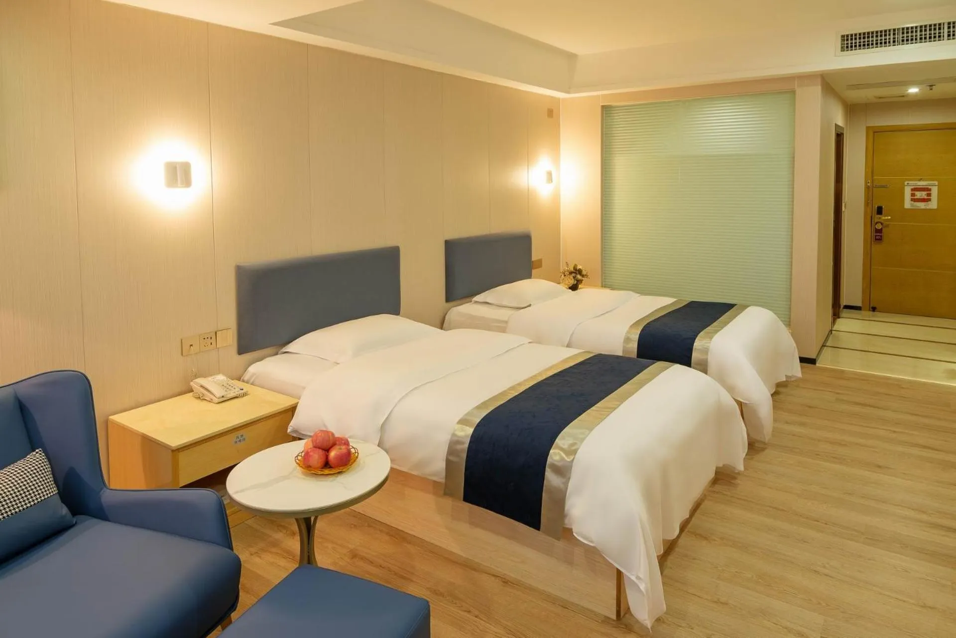 Green Island Holiday Hotel