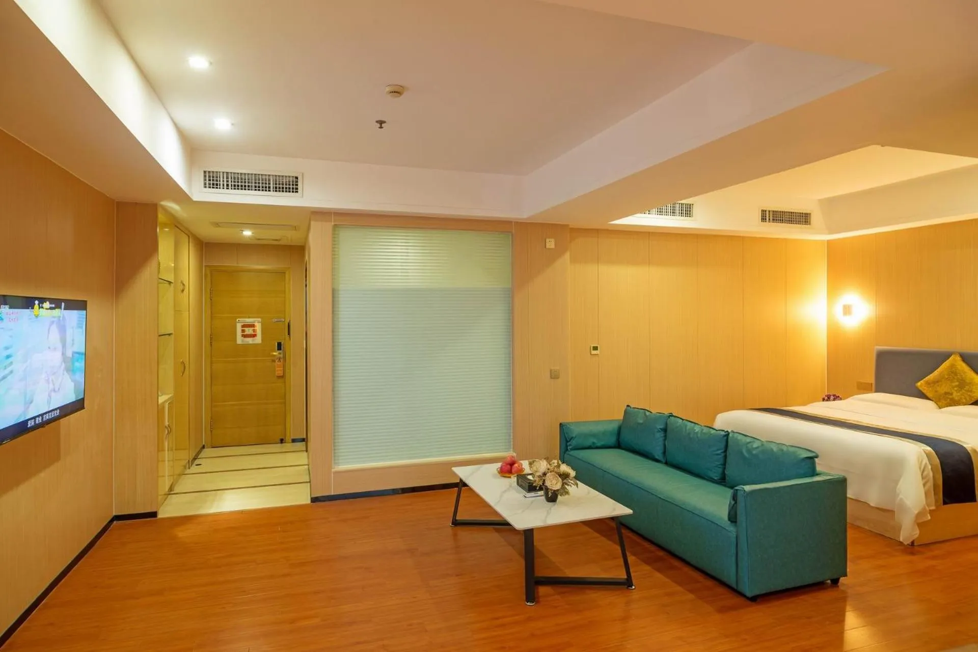 Green Island Holiday Hotel