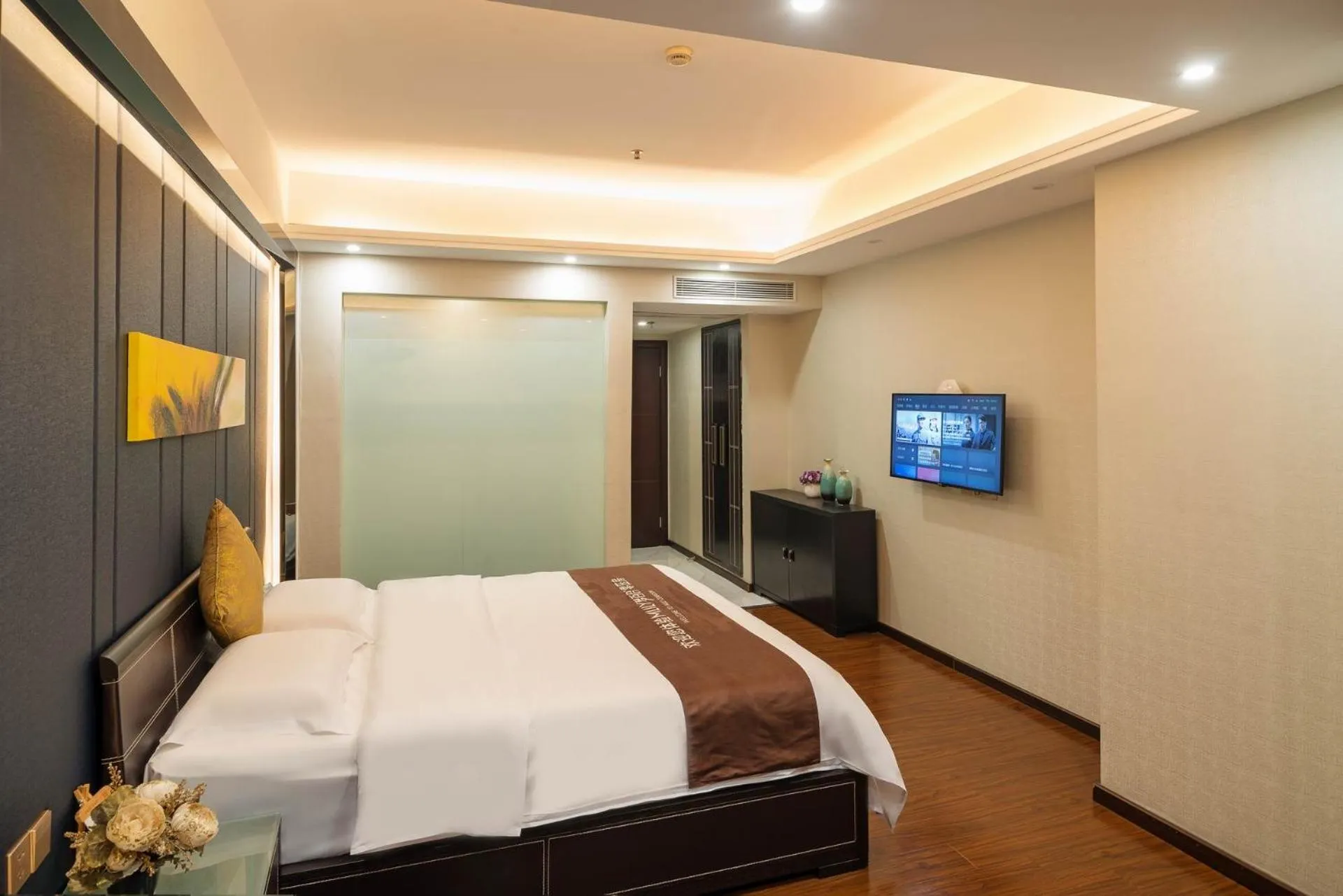 Green Island Holiday Hotel