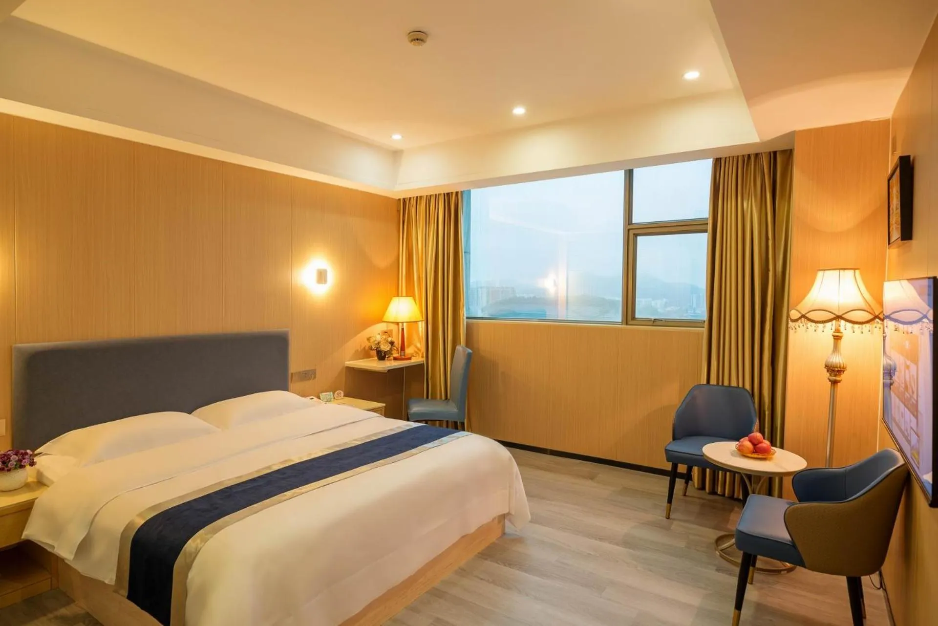 Green Island Holiday Hotel