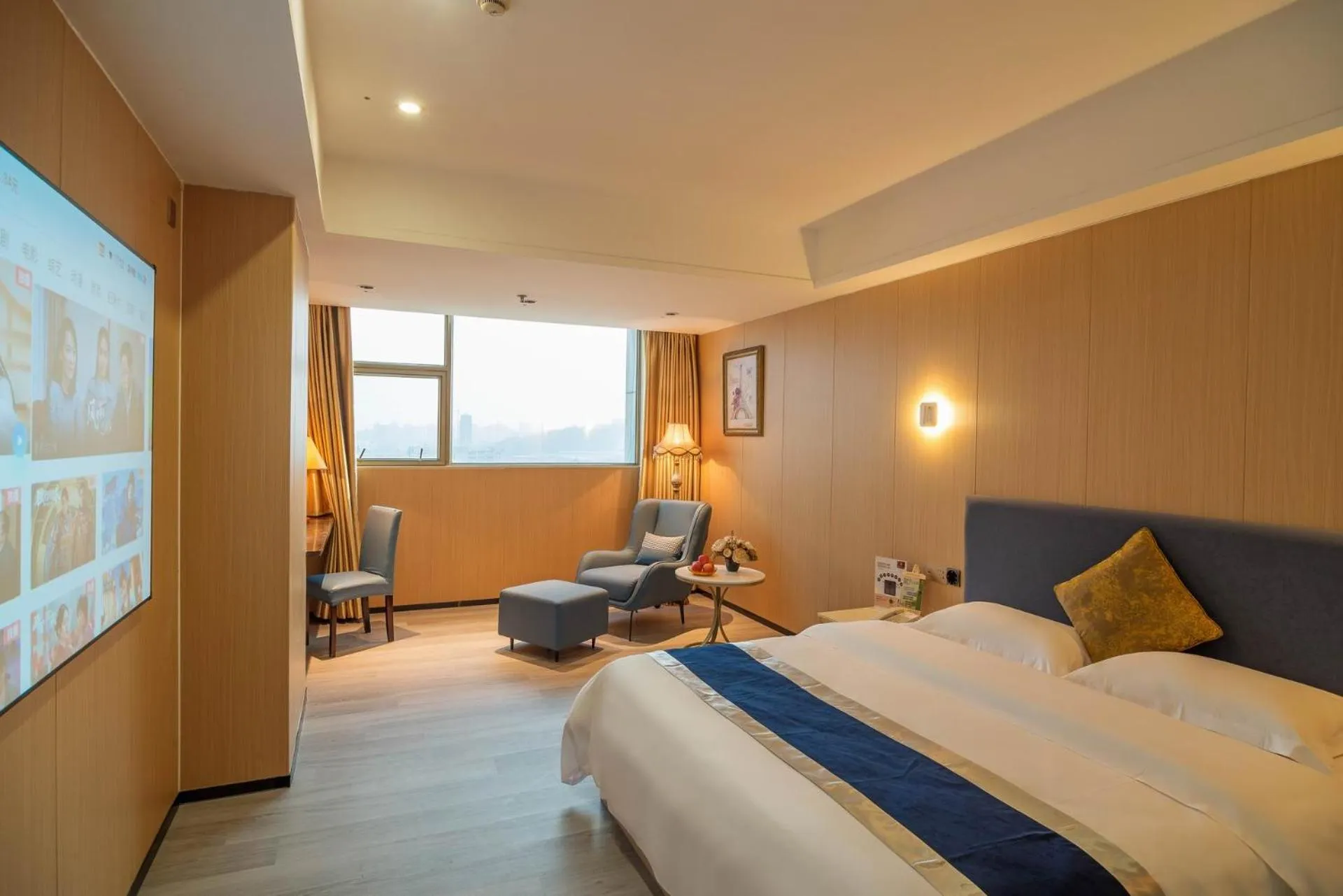 Green Island Holiday Hotel