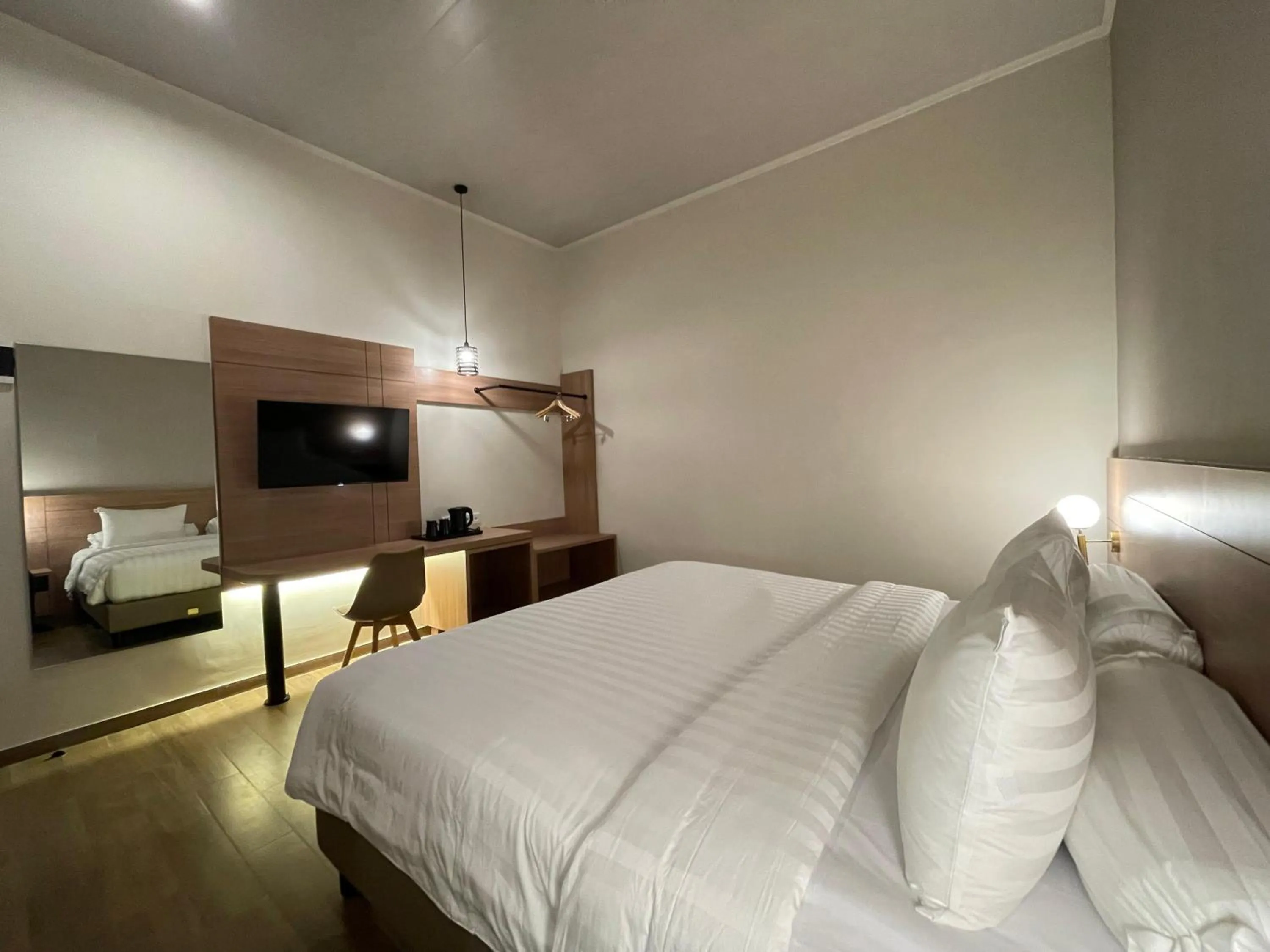 Bed in Azana Essence Sanggabuana Bogor
