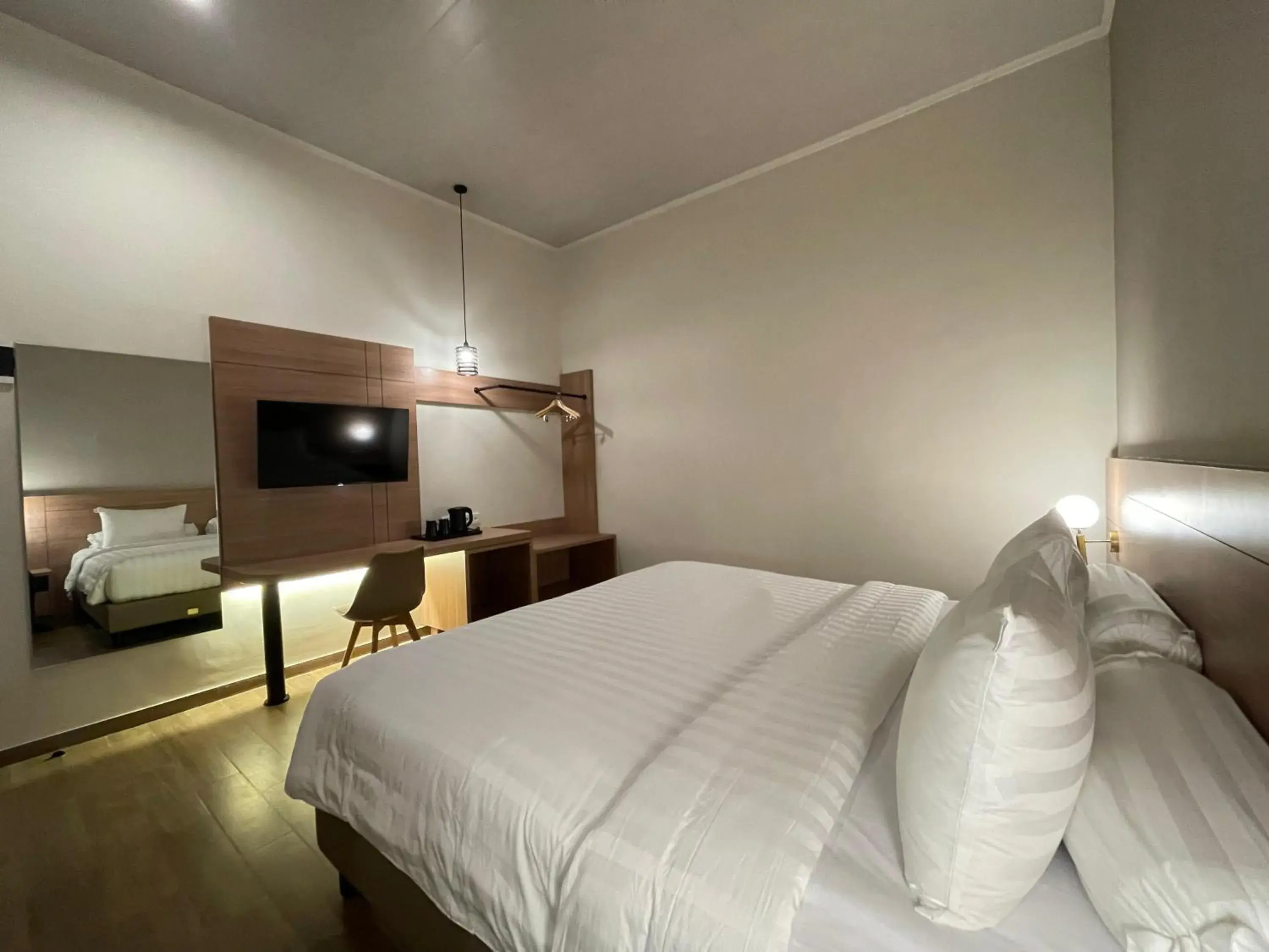 Bed in Azana Essence Sanggabuana Bogor Bed in Azana Essence Sanggabuana Bogor