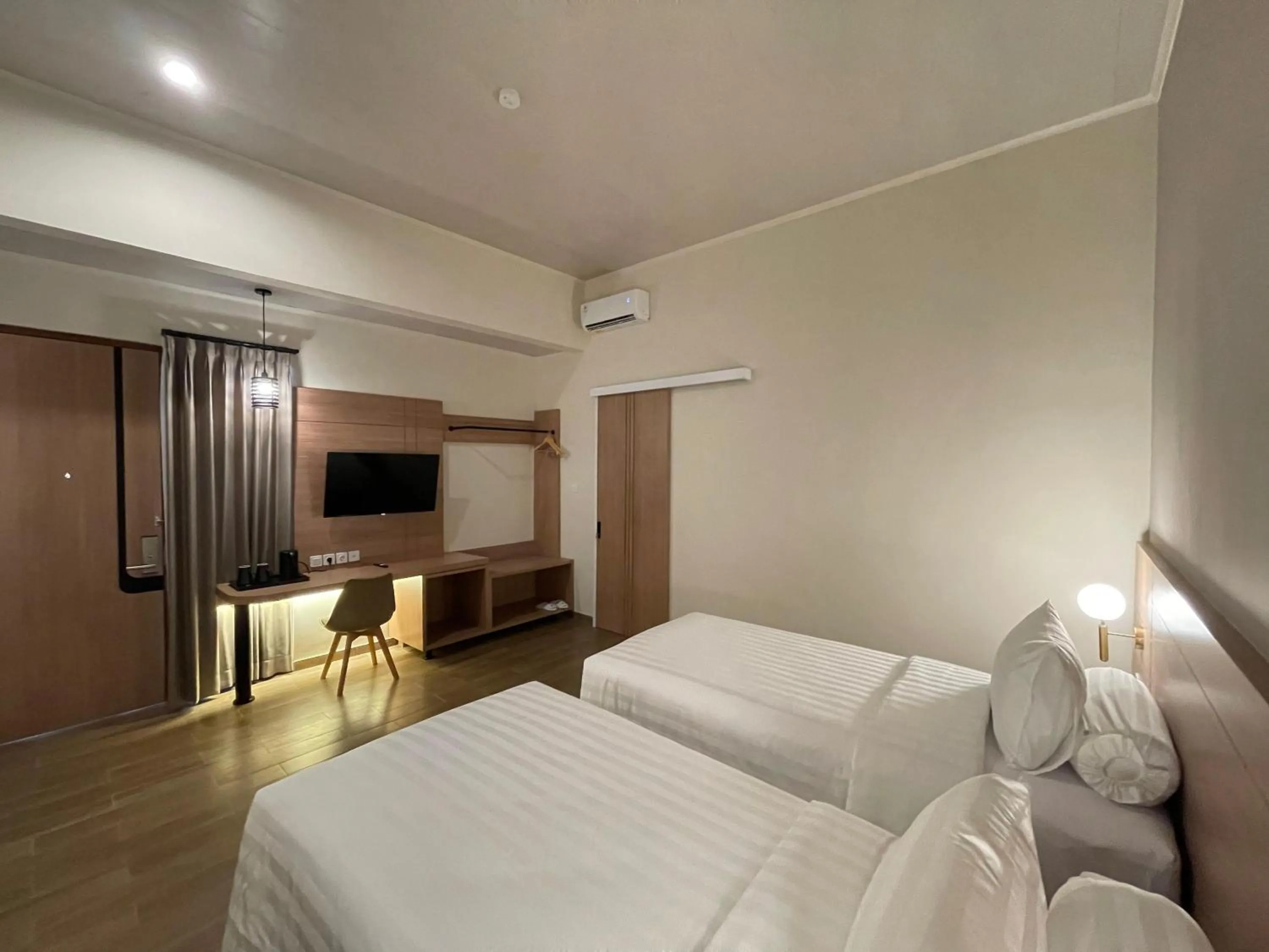 Bed in Azana Essence Sanggabuana Bogor