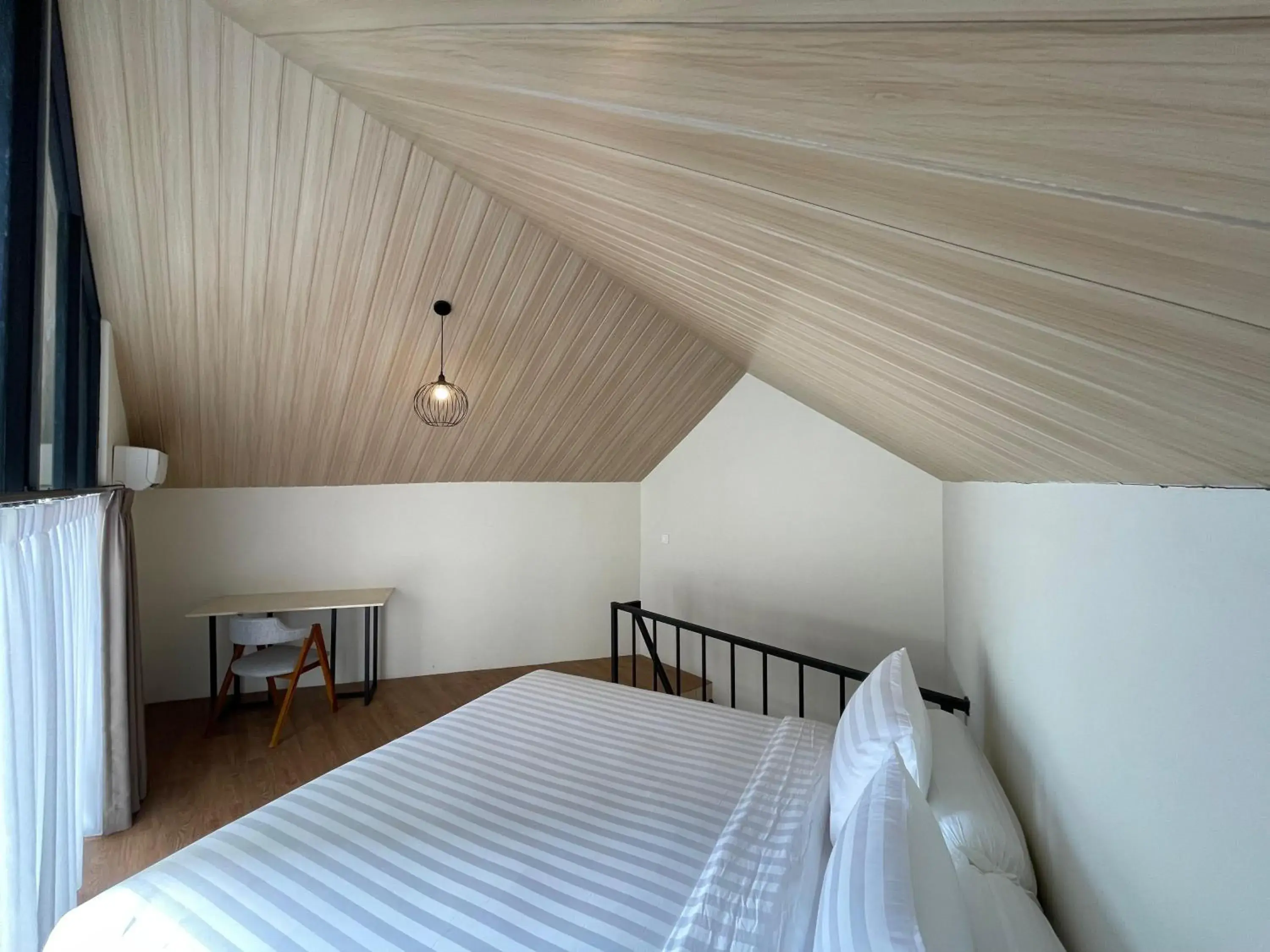 Bed in Azana Essence Sanggabuana Bogor Bed in Azana Essence Sanggabuana Bogor