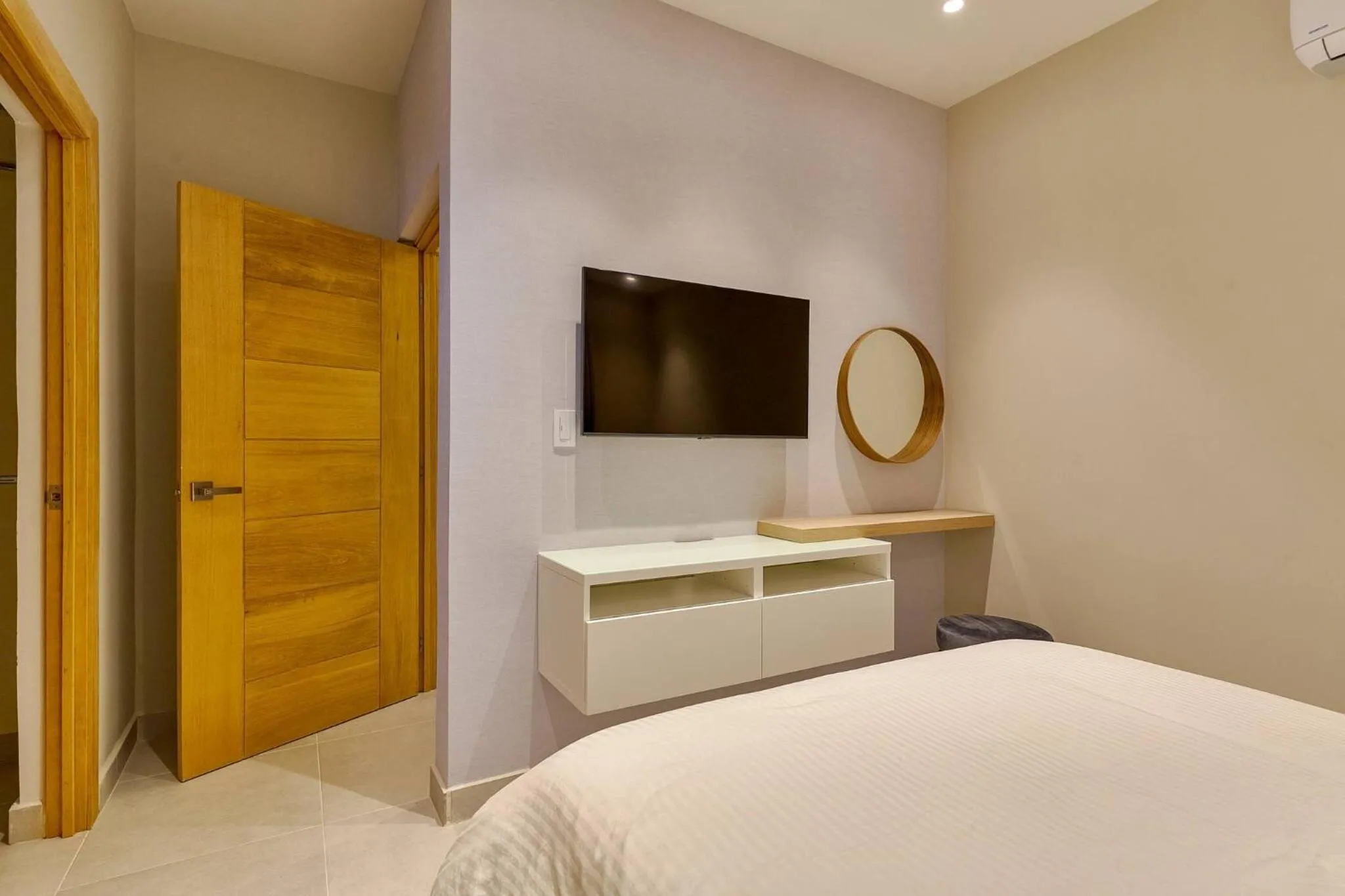 Bed in Oasis Urbano Family 2br Pool Gym Lm22-8B