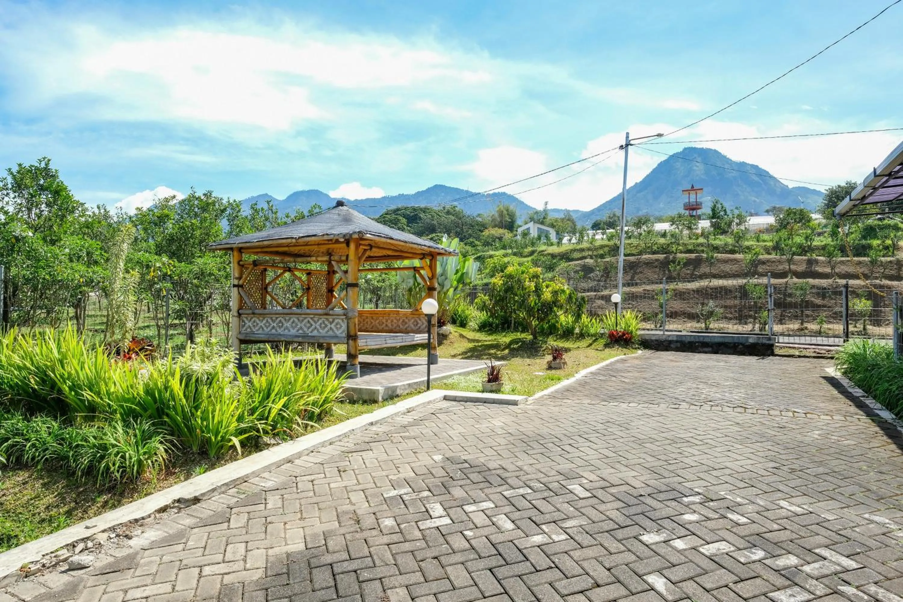 Property building in RedDoorz at Jestro Guest House Batu