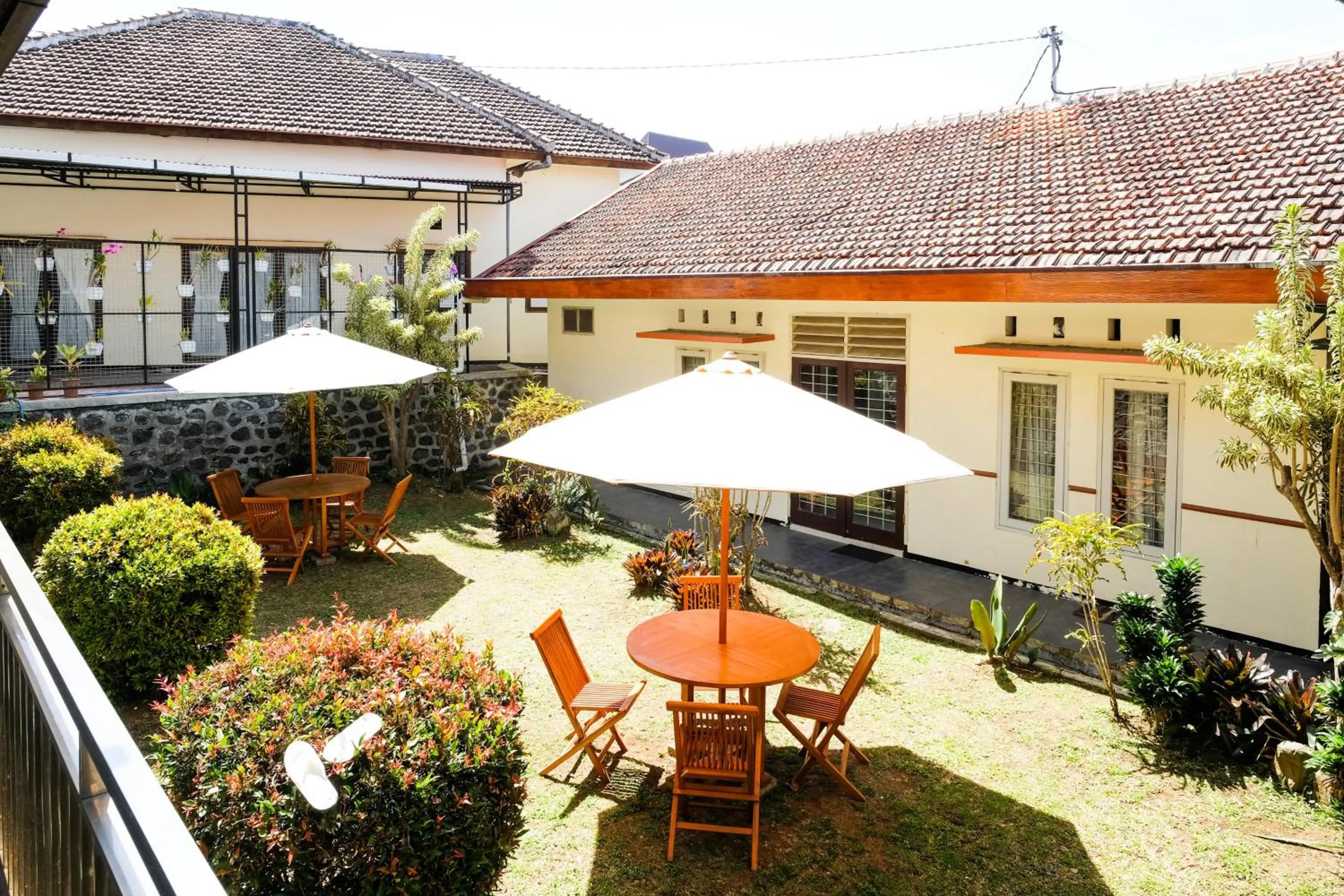 Property building in RedDoorz at Jestro Guest House Batu