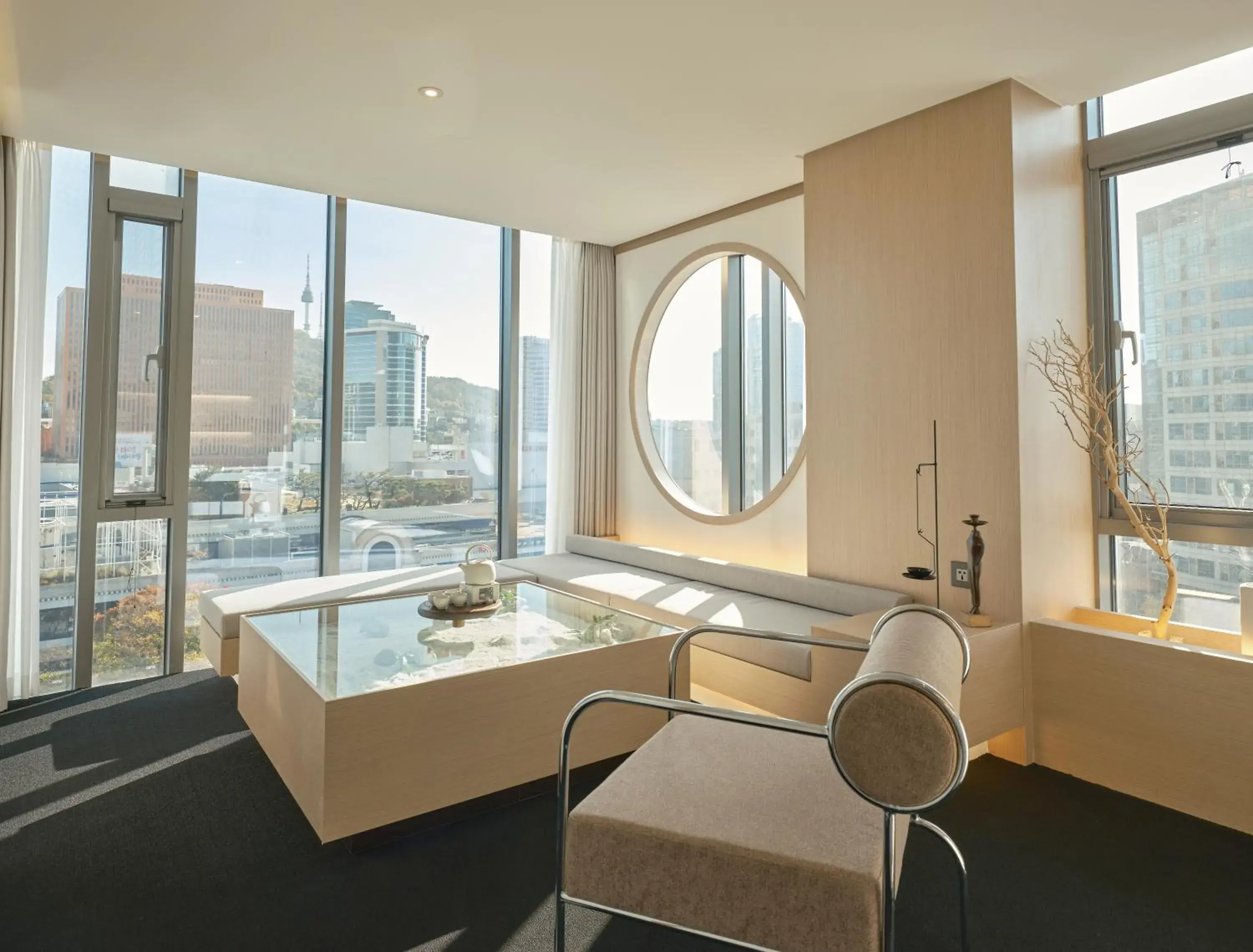 Living room in UH Suite The Seoul Living room in UH Suite The Seoul