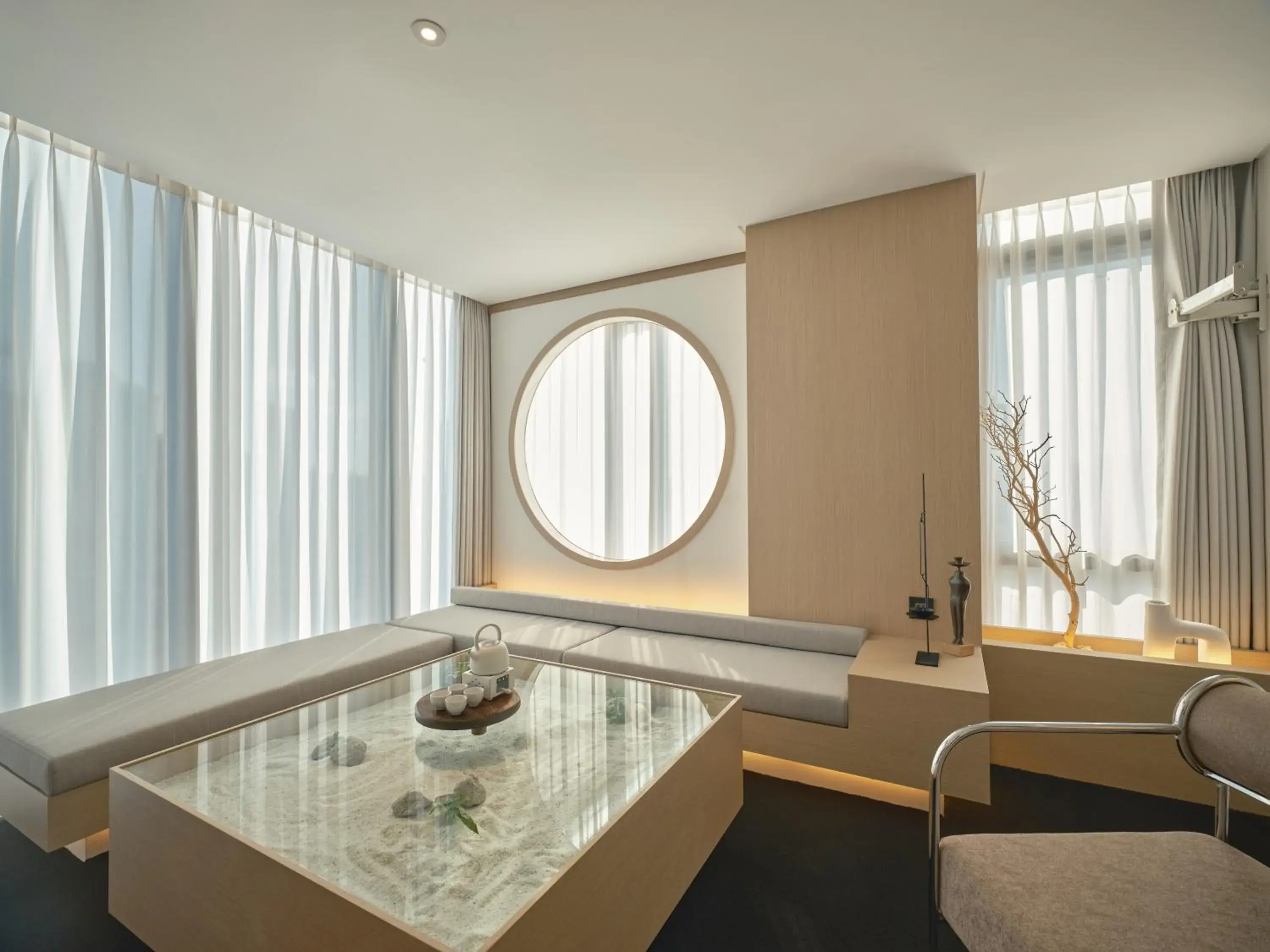 Living room in UH Suite The Seoul Living room in UH Suite The Seoul