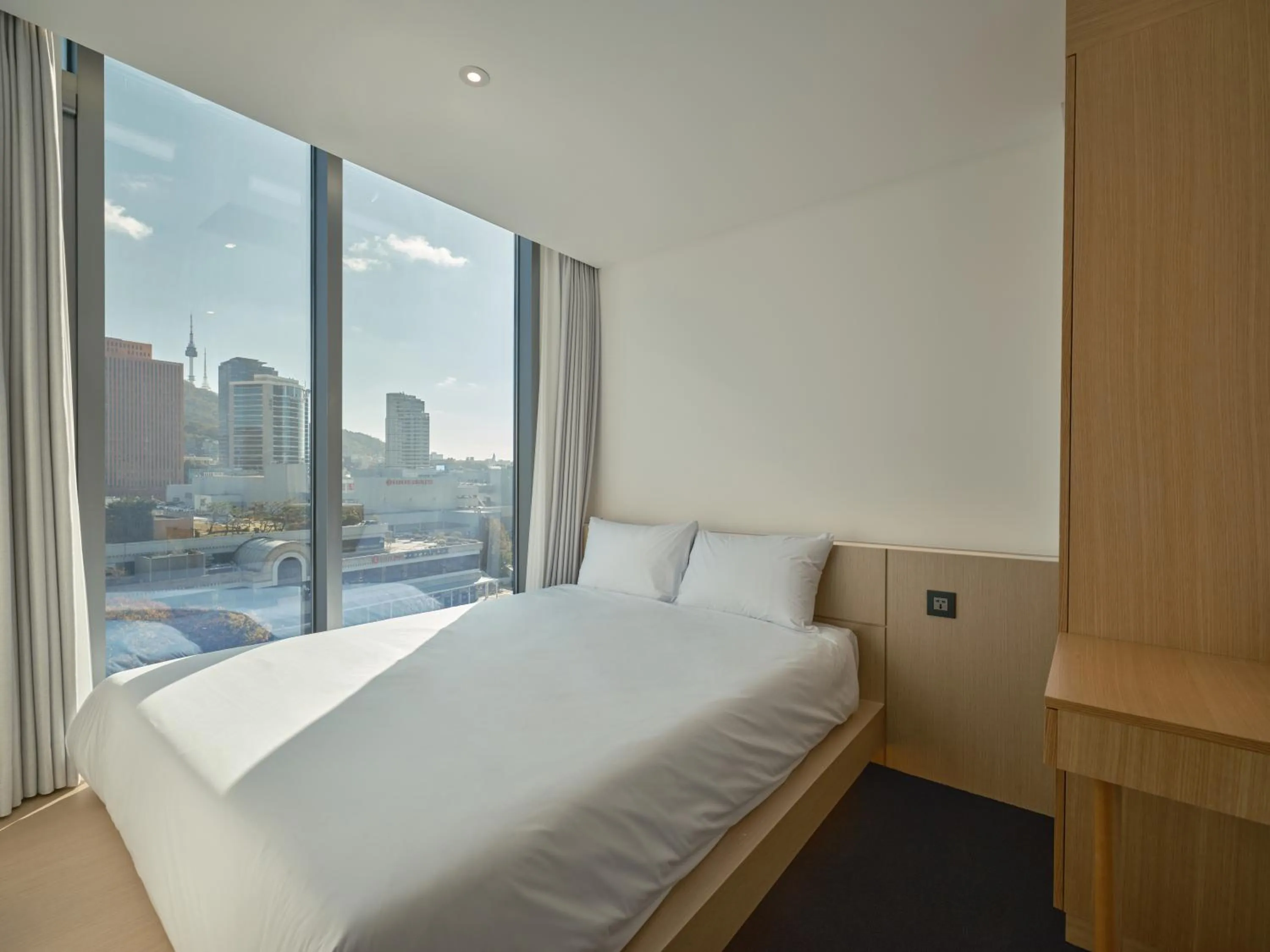 Bed in UH Suite The Seoul