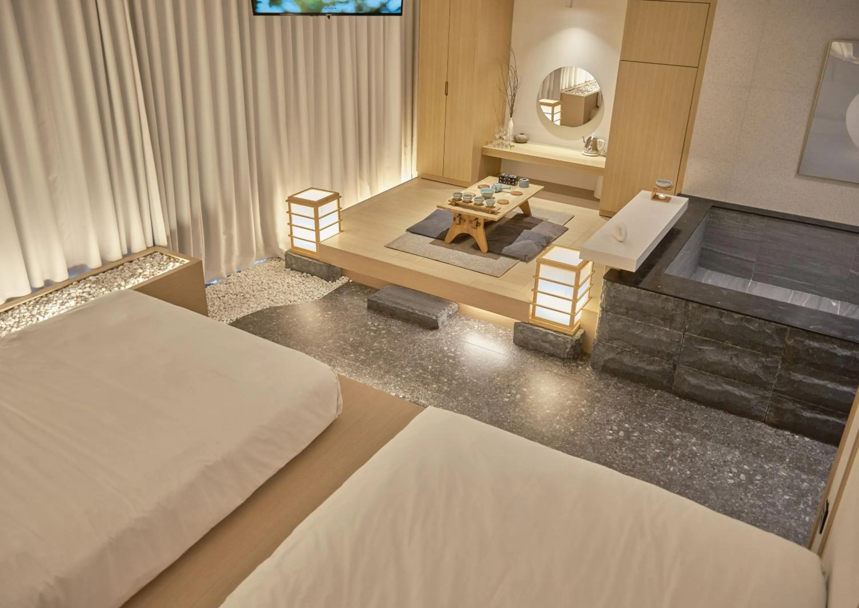 Bed in UH Suite The Seoul