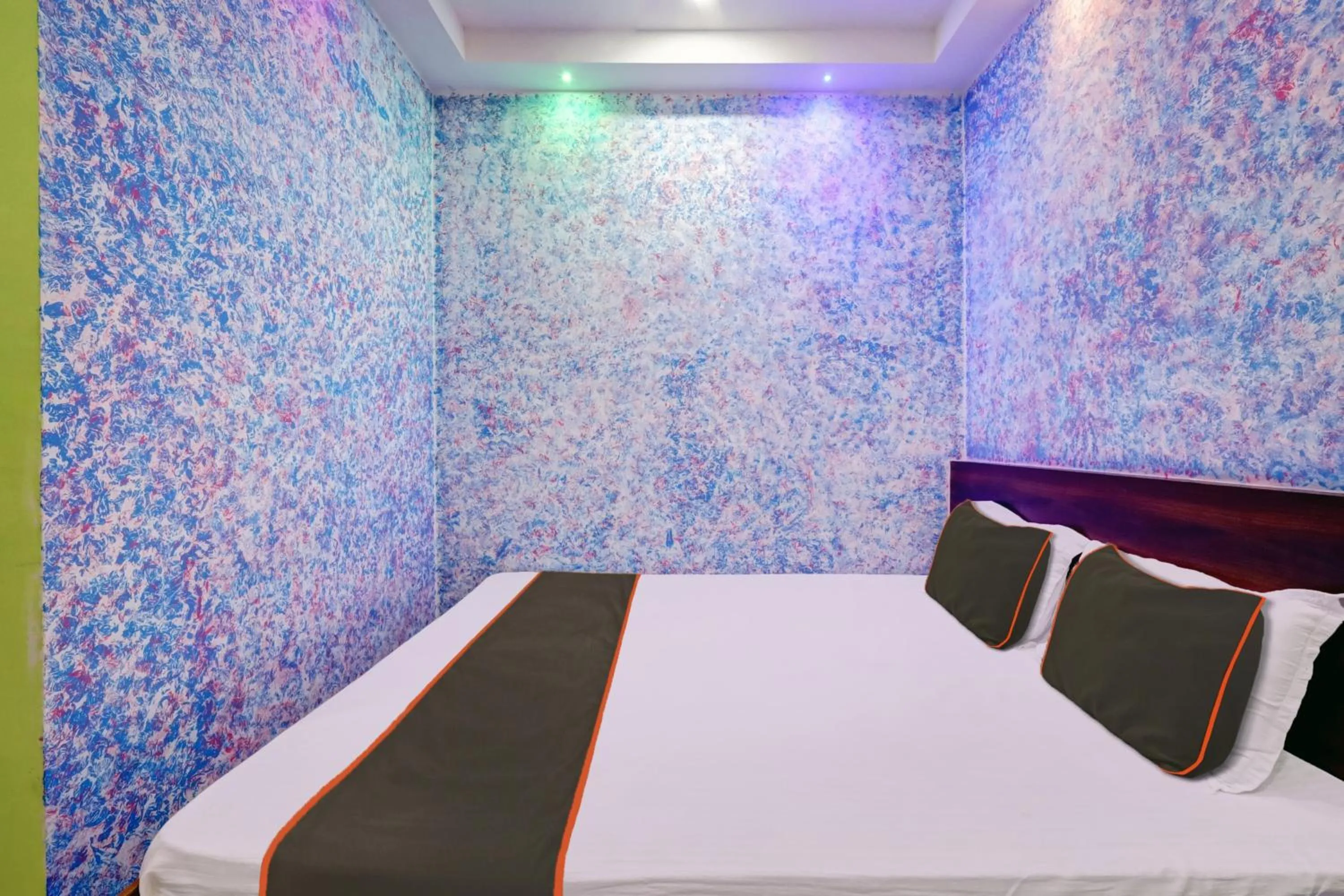 Bedroom, Bed in Hotel O Maa Bharati