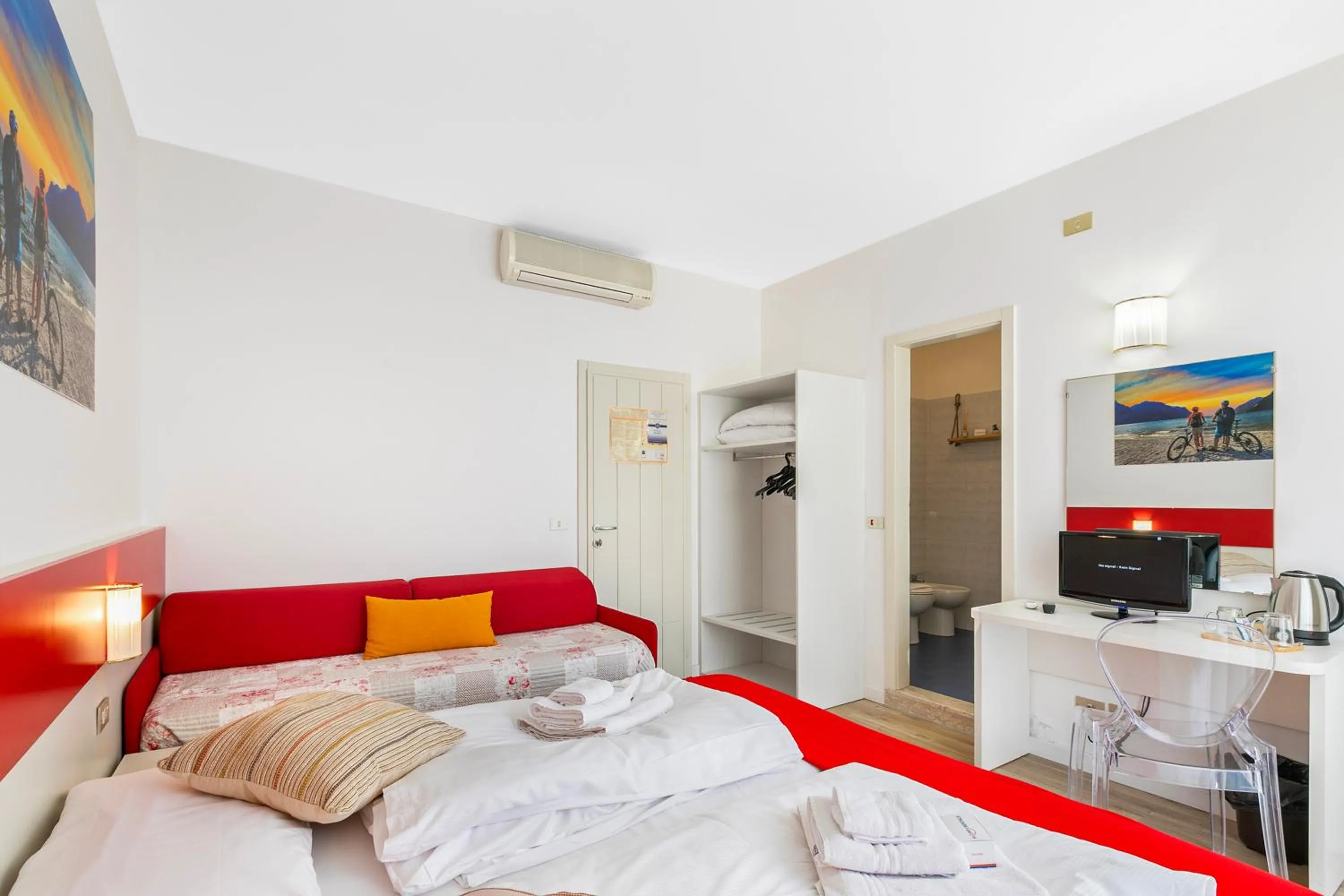 TV and multimedia, Bed in Bike & Wind Hotel Villa Maria