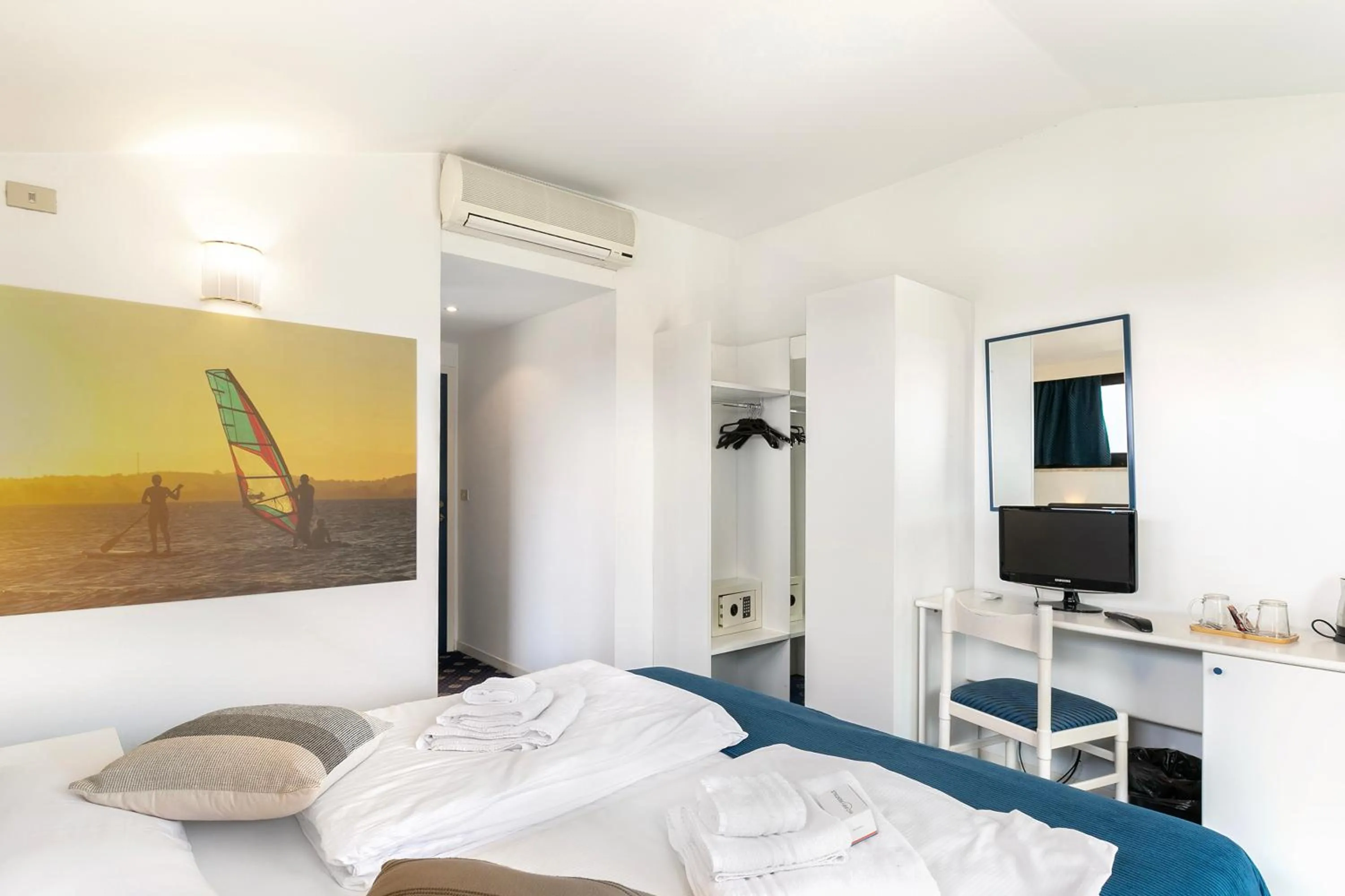 TV and multimedia, Bed in Bike & Wind Hotel Villa Maria