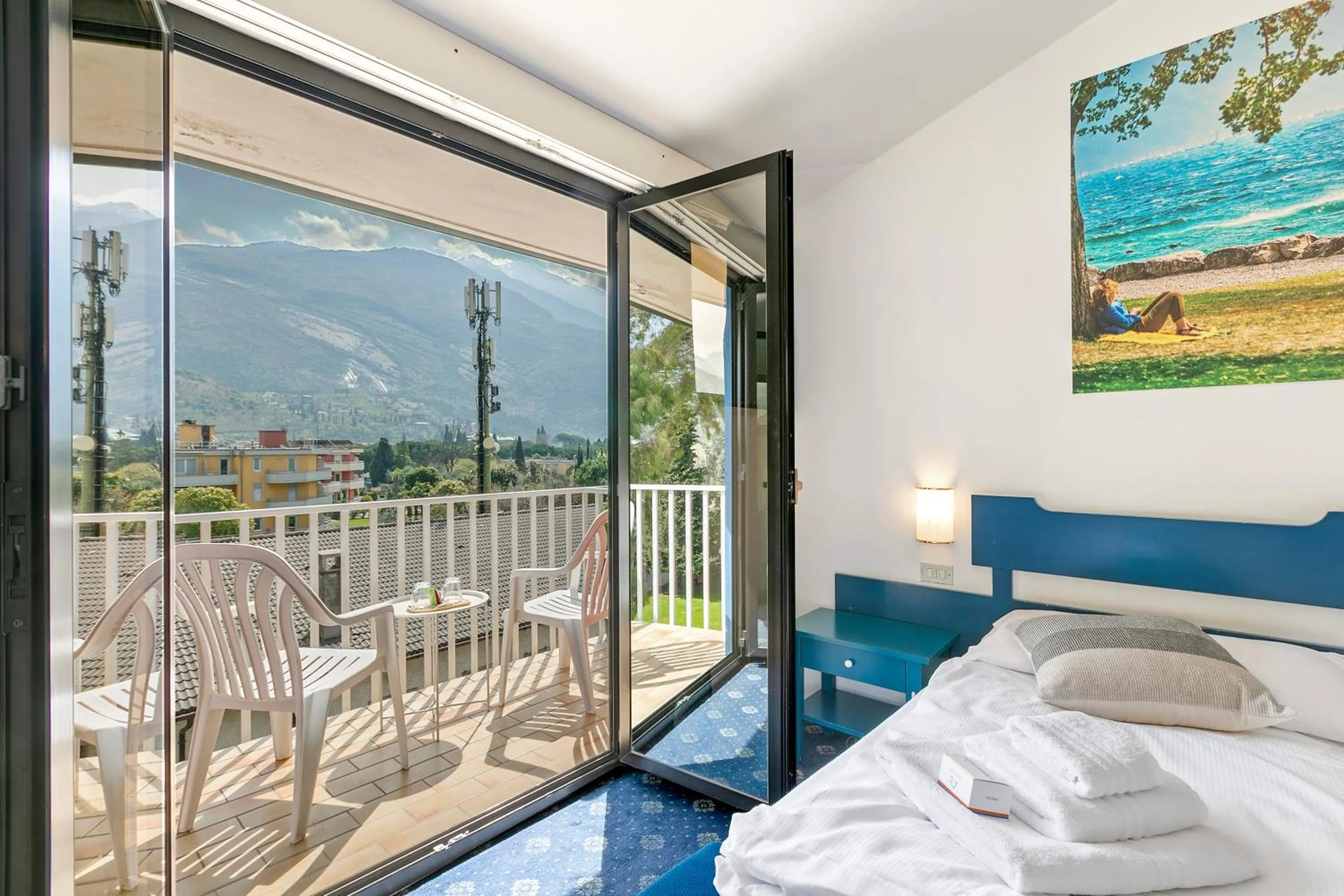 Balcony/Terrace, Bed in Bike & Wind Hotel Villa Maria