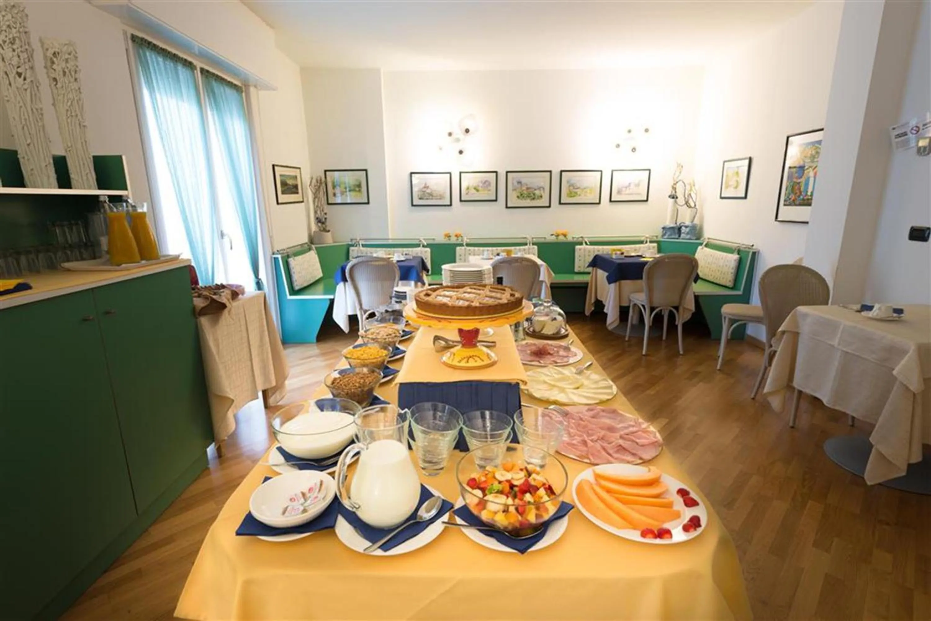 Dining area in Bike & Wind Hotel Villa Maria