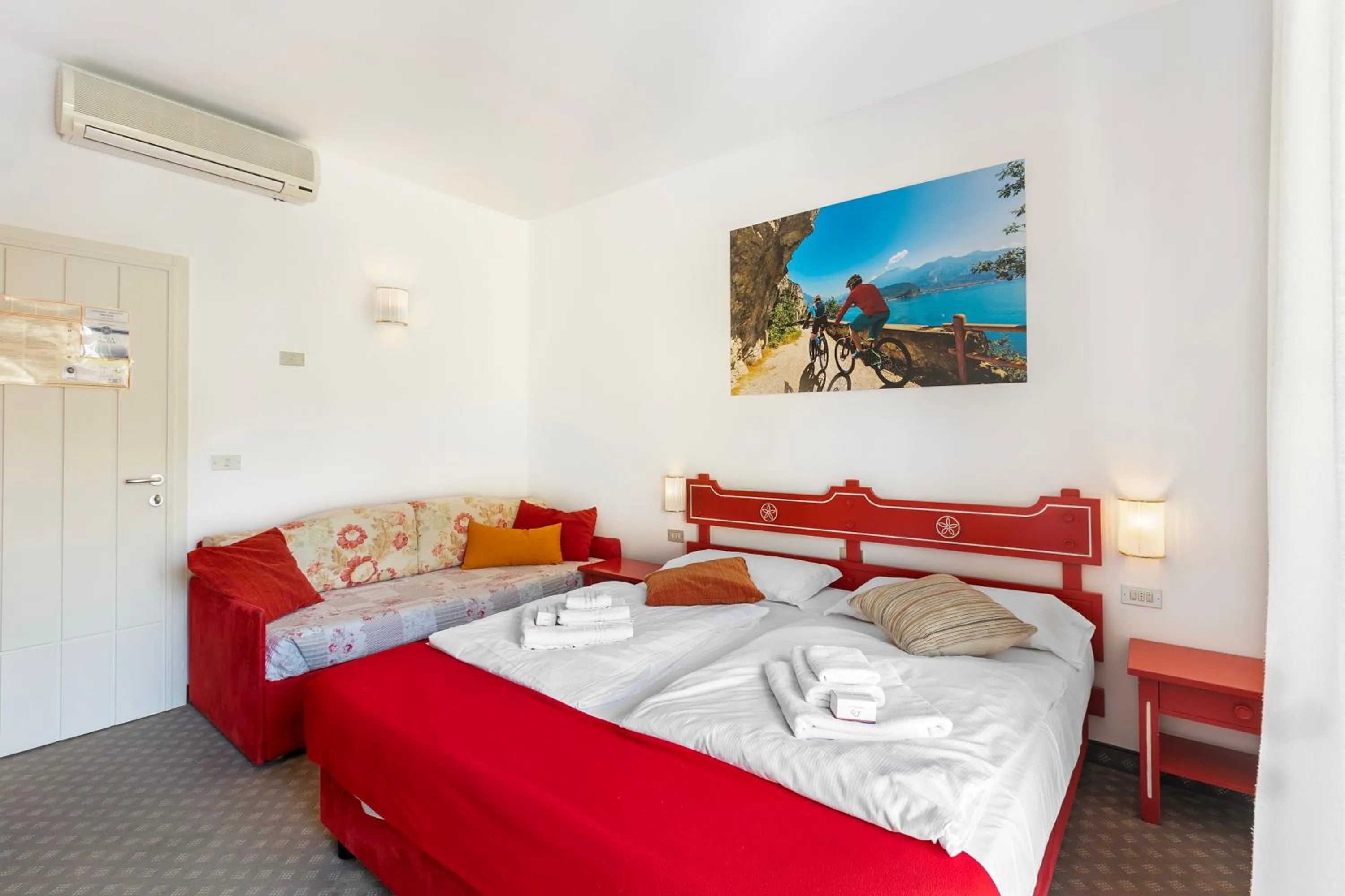 Bedroom, Bed in Bike & Wind Hotel Villa Maria