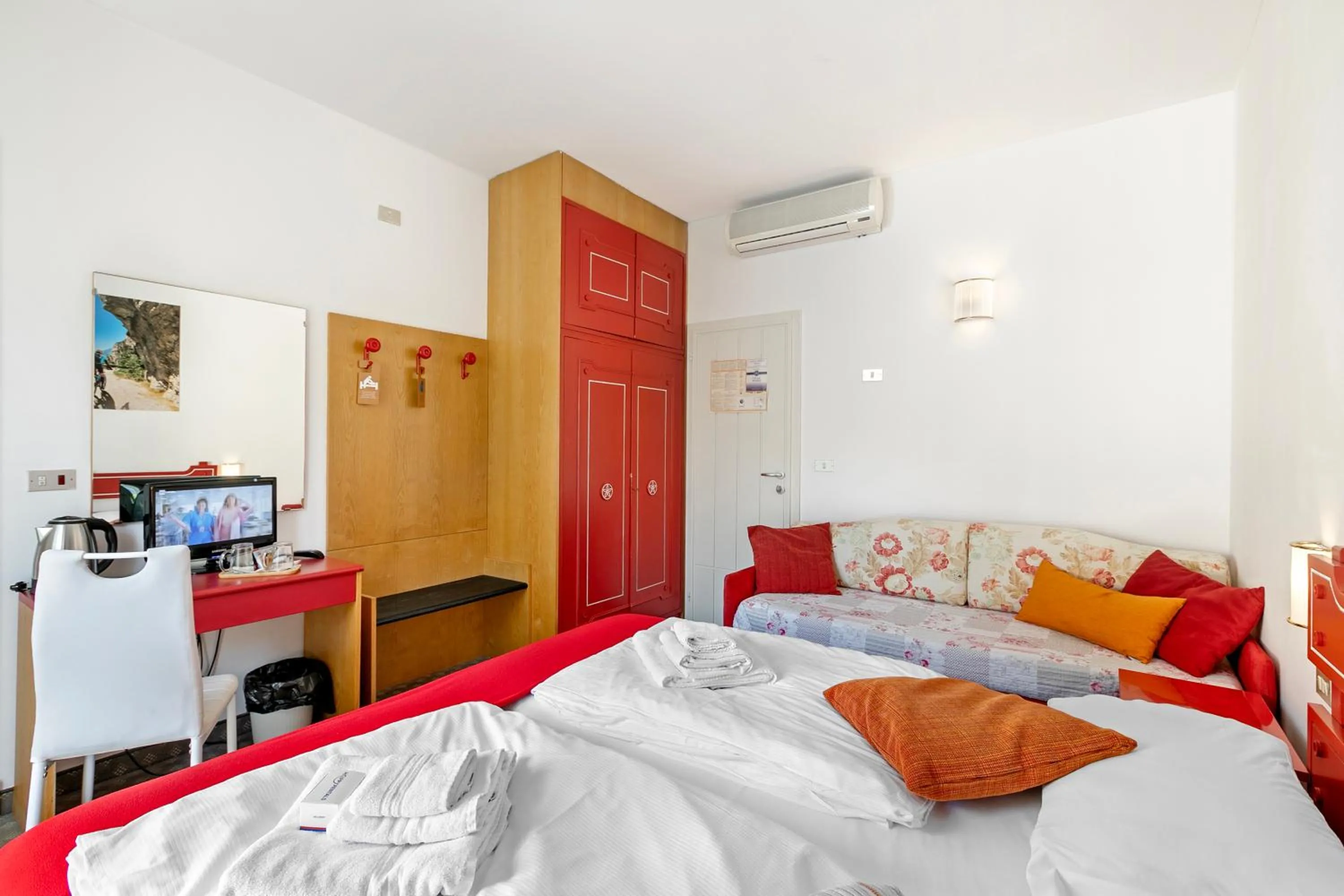Bedroom, Bed in Bike & Wind Hotel Villa Maria
