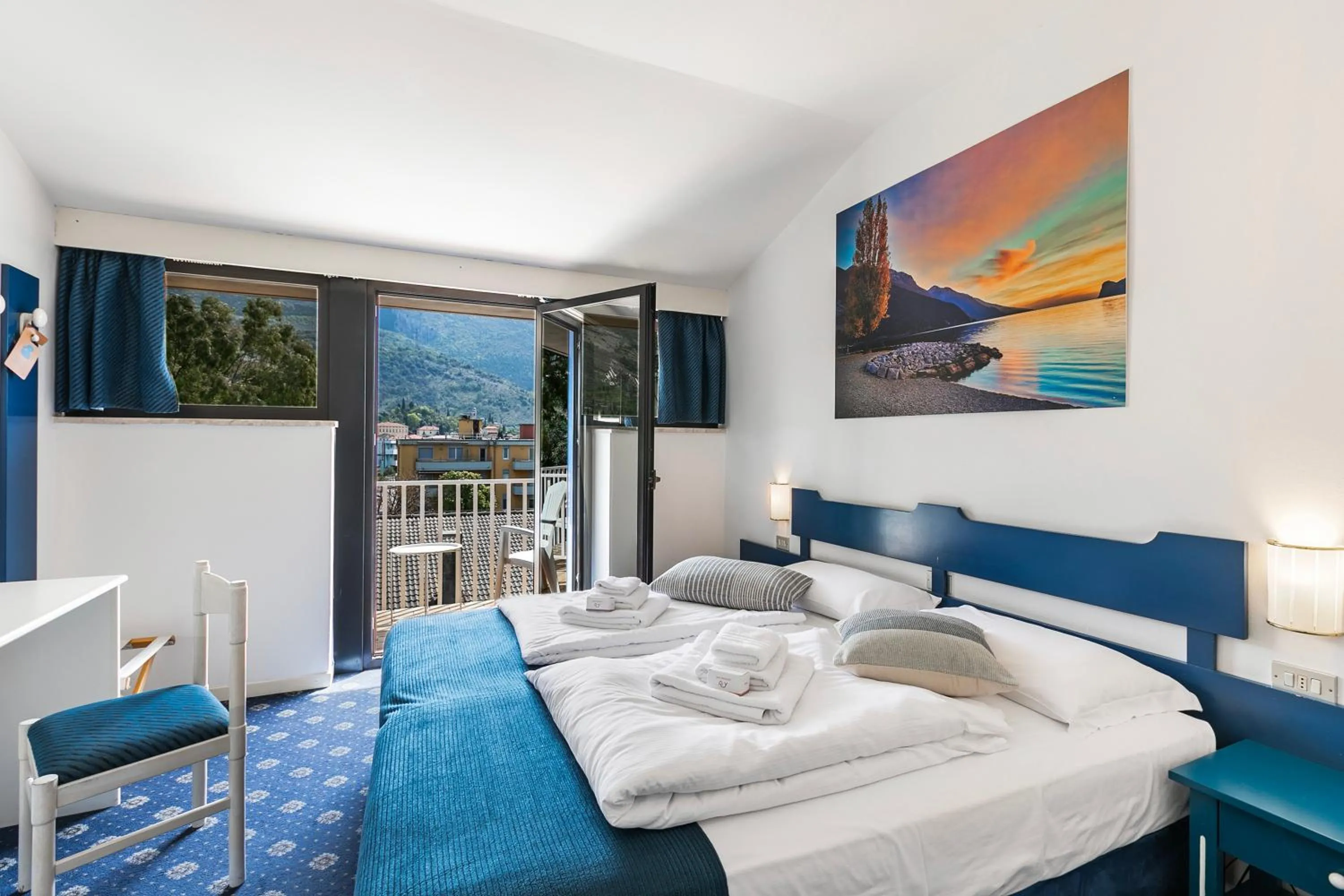 Balcony/Terrace, Bed in Bike & Wind Hotel Villa Maria