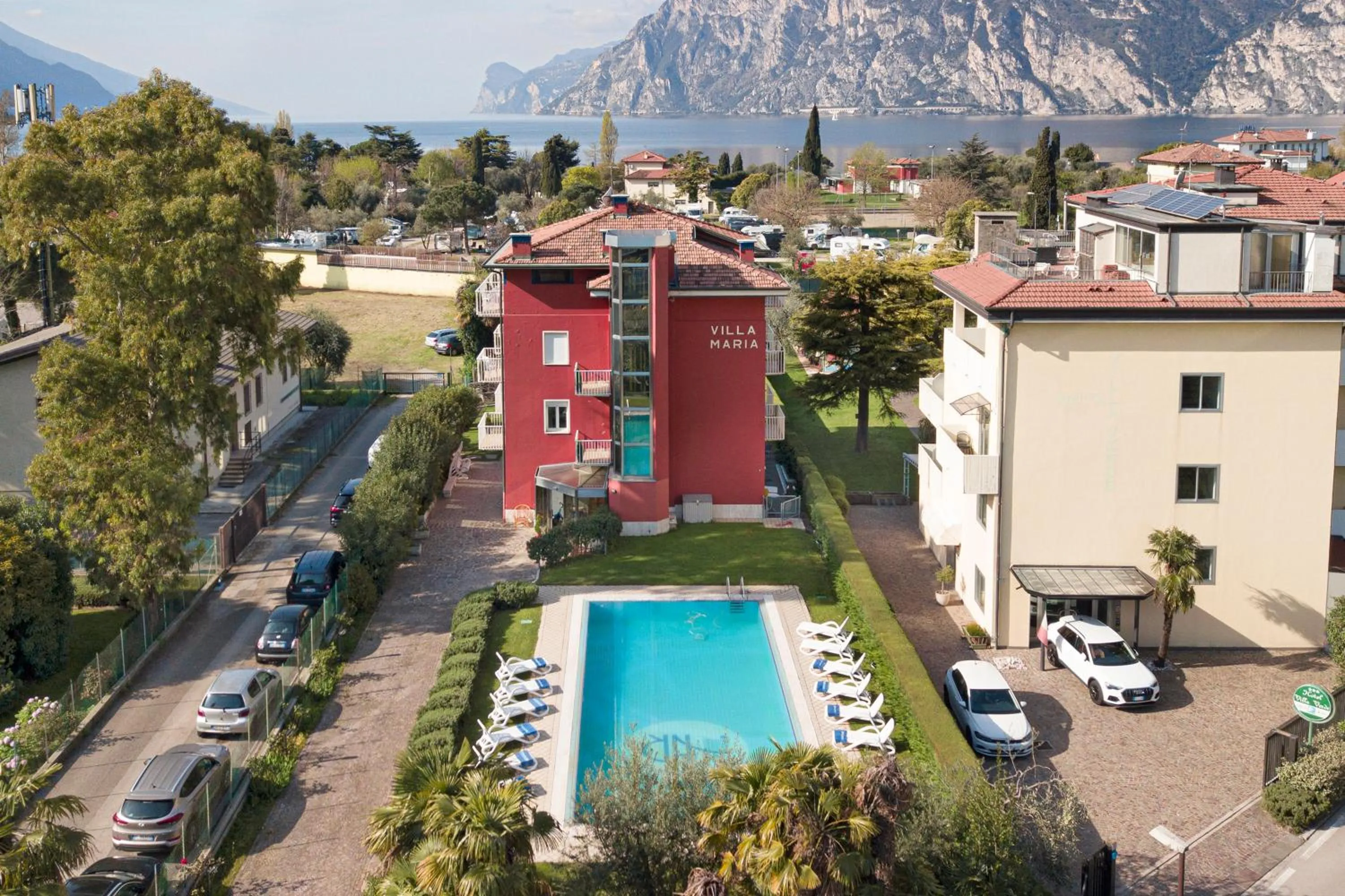 Property building in Bike & Wind Hotel Villa Maria