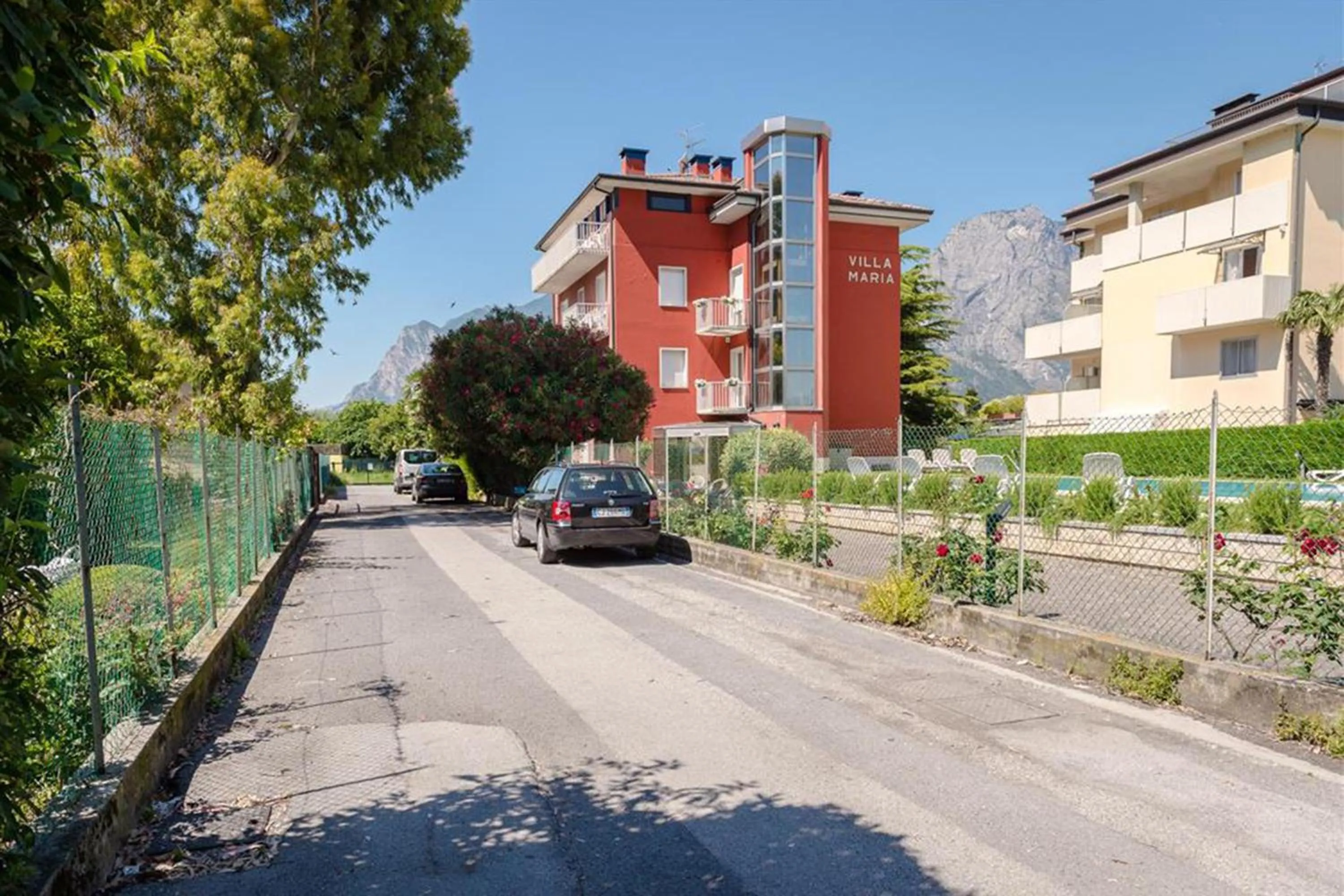 Property building in Bike & Wind Hotel Villa Maria