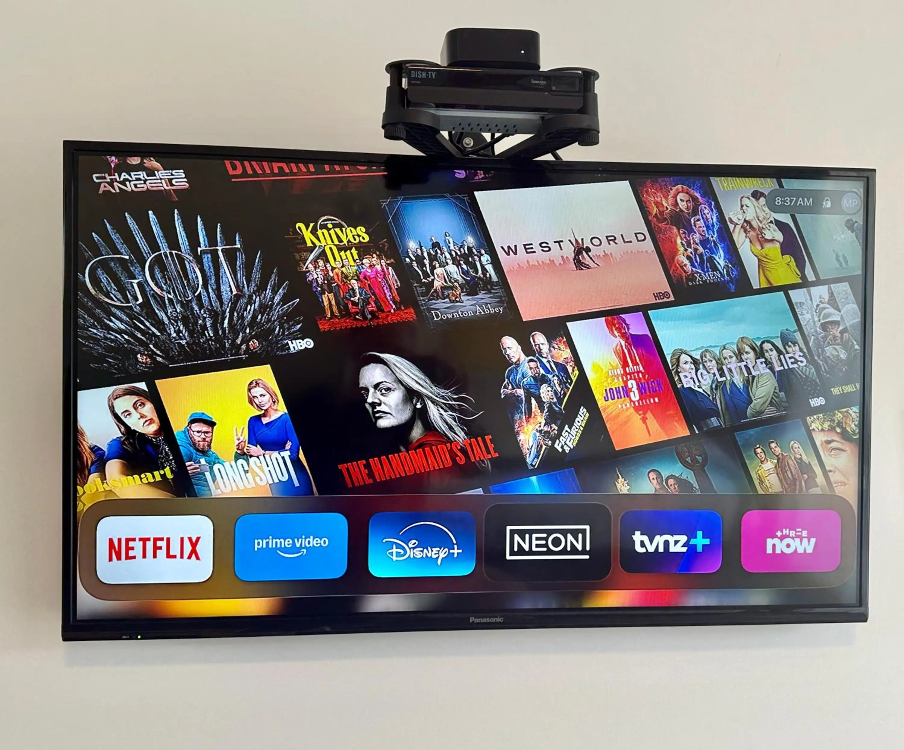 TV and multimedia in The Olive Motel