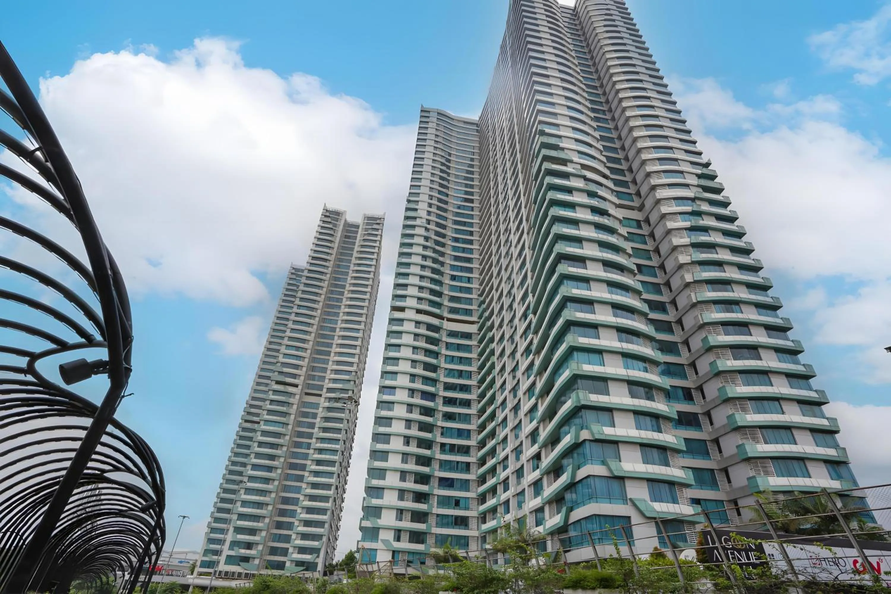 Facade/entrance in Collection O Fortune 88 Kamala Lagoon Reception at Indomaret and White Forest